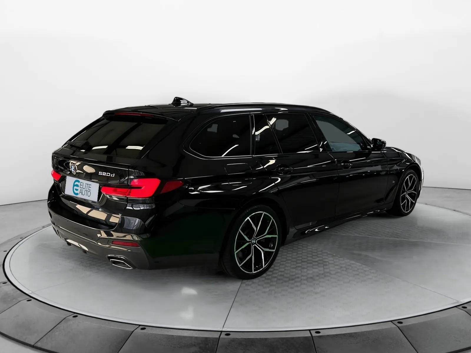 Acheter une bmw Touring 520d TwinPower Turbo xDrive 190 ch BVA8 d’occasion avec 96791km disponible immédiatement - photo 5