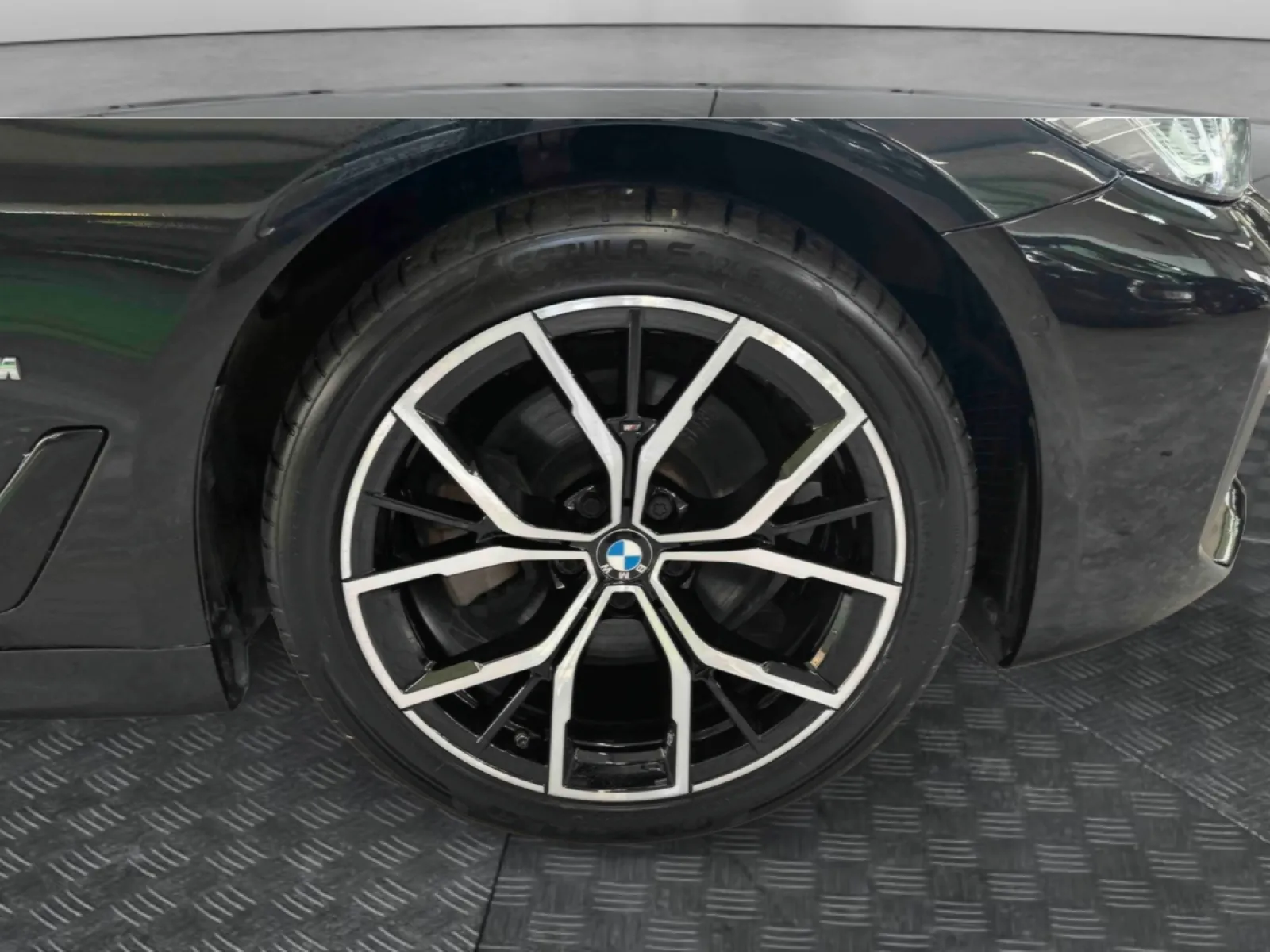 Acheter une bmw Touring 520d TwinPower Turbo xDrive 190 ch BVA8 d’occasion avec 96791km disponible immédiatement - photo 21