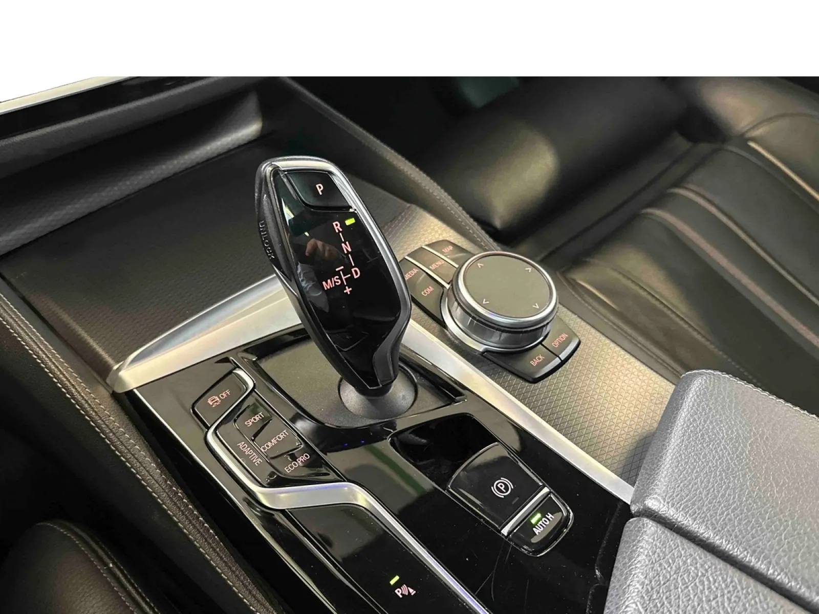 Acheter une bmw Touring 520d TwinPower Turbo xDrive 190 ch BVA8 d’occasion avec 96791km disponible immédiatement - photo 15