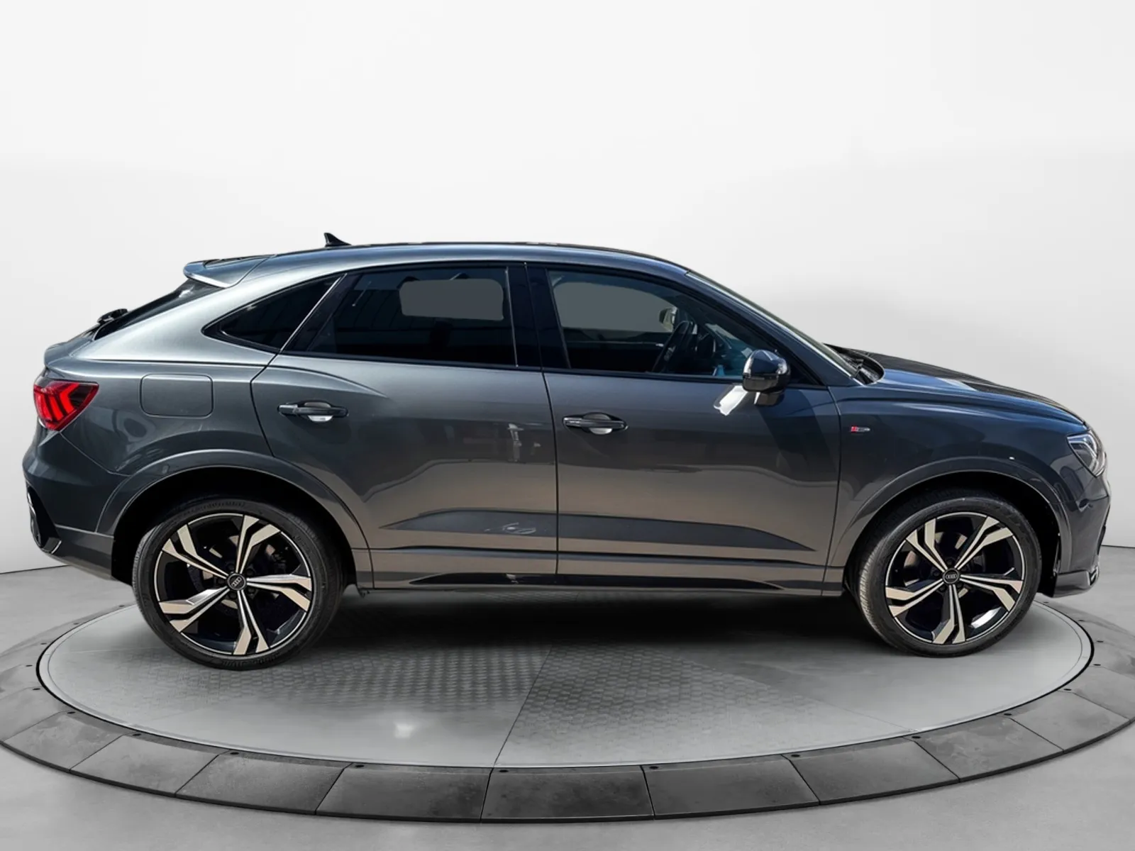 AUDI Q3 SPORTBACK S line - photo 6