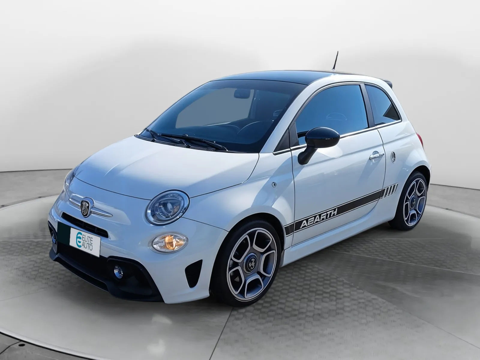 Acheter une abarth 595 1.4 Turbo 16V T-Jet 145 ch BVM5 d’occasion avec 59105km disponible immédiatement - photo 1