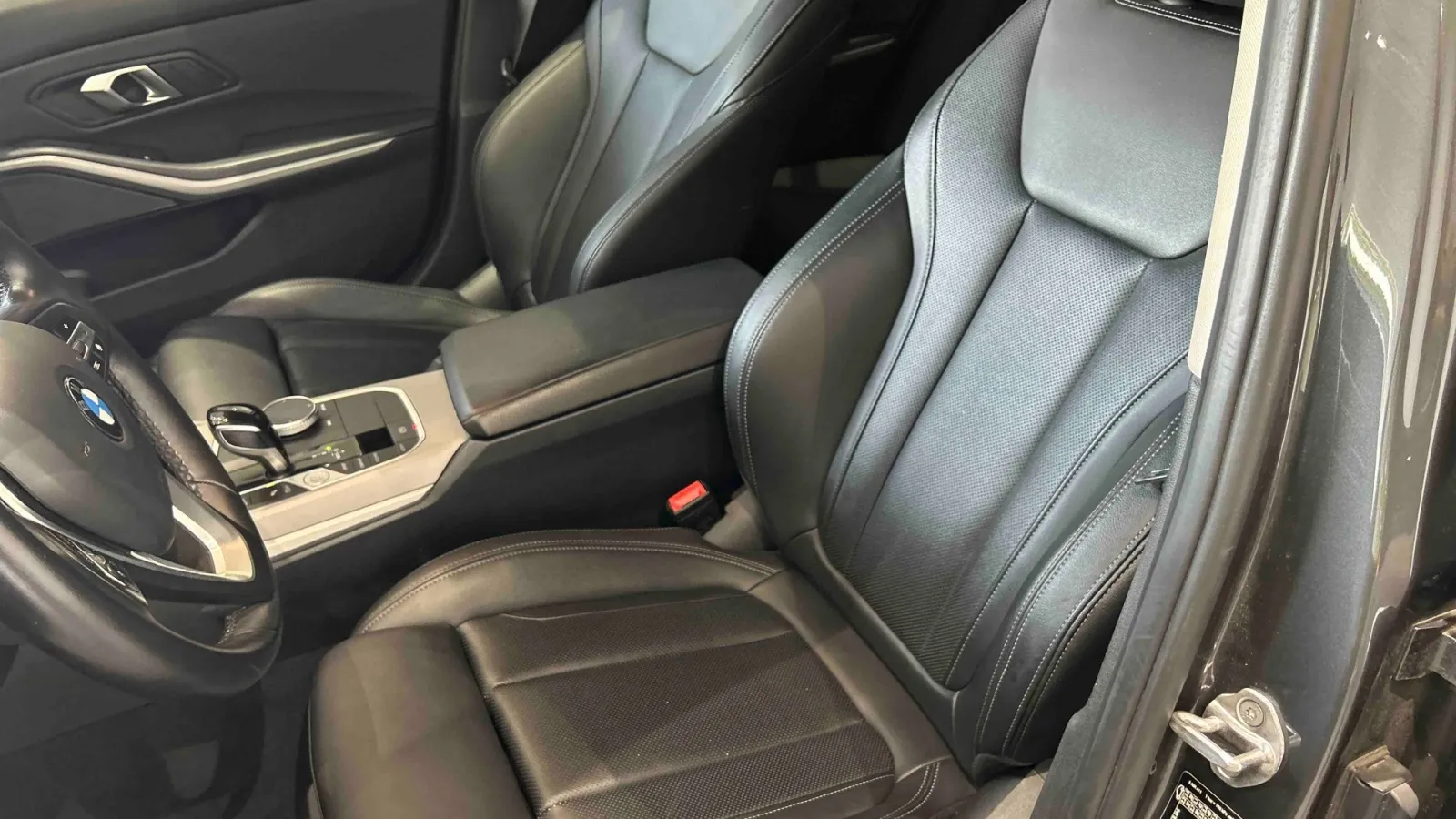 Acheter une bmw Touring 318i 156 ch BVA8 d’occasion avec 99318km disponible immédiatement - photo 11