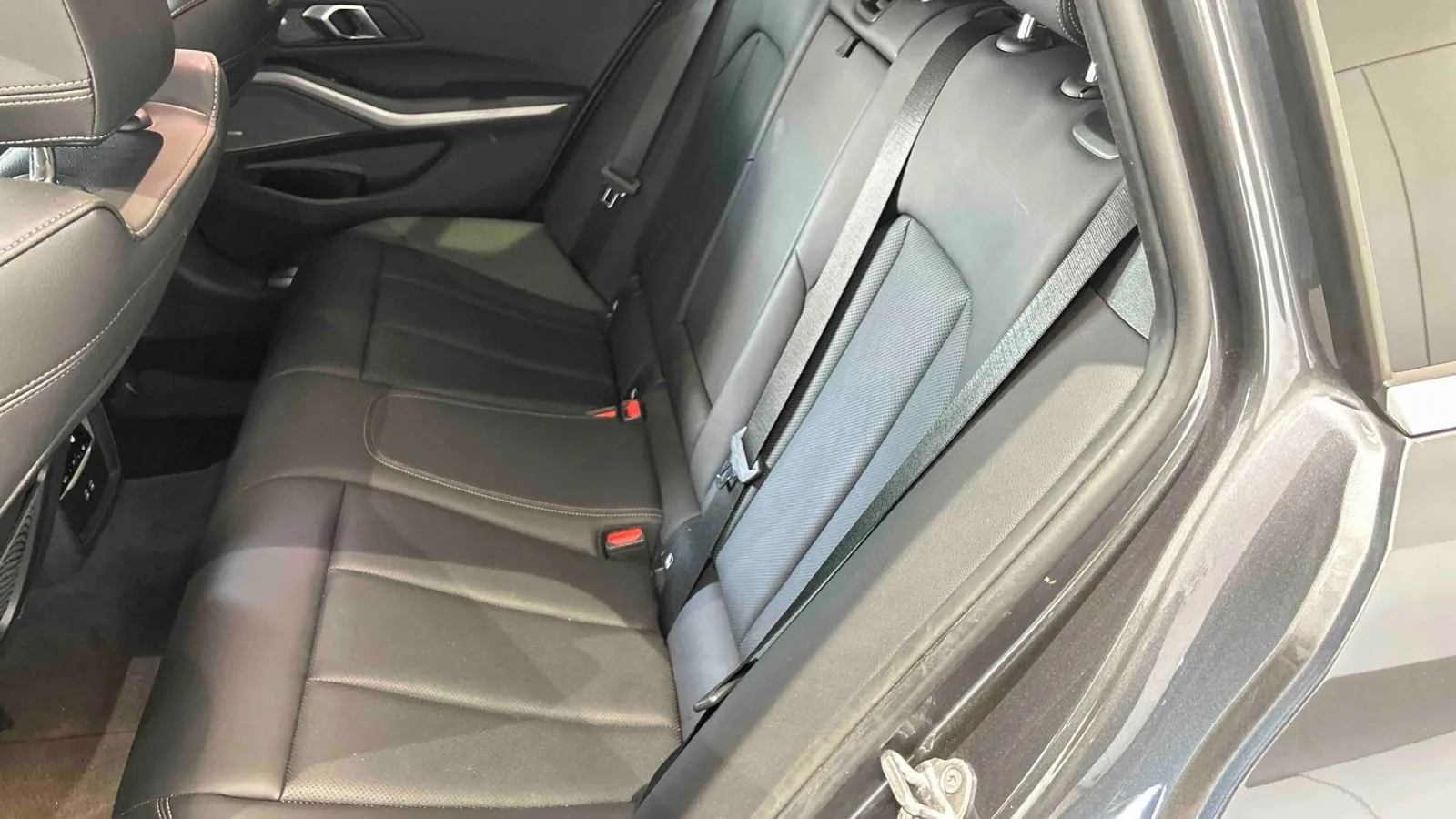 Acheter une bmw Touring 318i 156 ch BVA8 d’occasion avec 99318km disponible immédiatement - photo 12