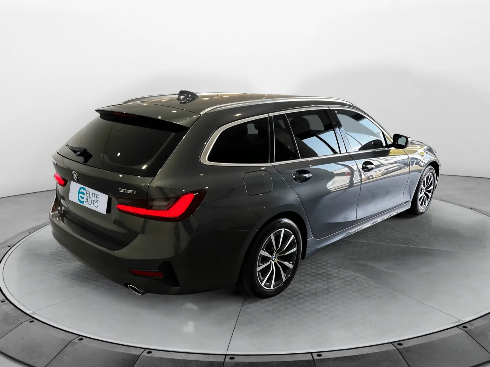 Acheter une bmw Touring 318i 156 ch BVA8 d’occasion avec 99318km disponible immédiatement - photo 5