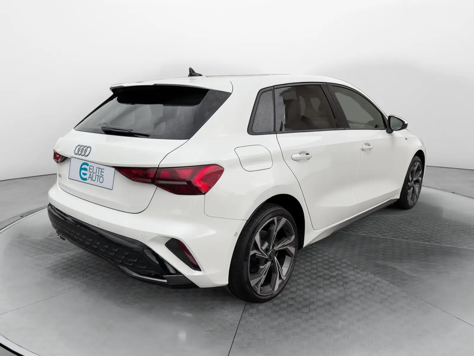Acheter une audi A3 Sportback TFSI Mild Hybrid 150 S tronic 7 d’occasion avec 34585km disponible immédiatement - photo 5