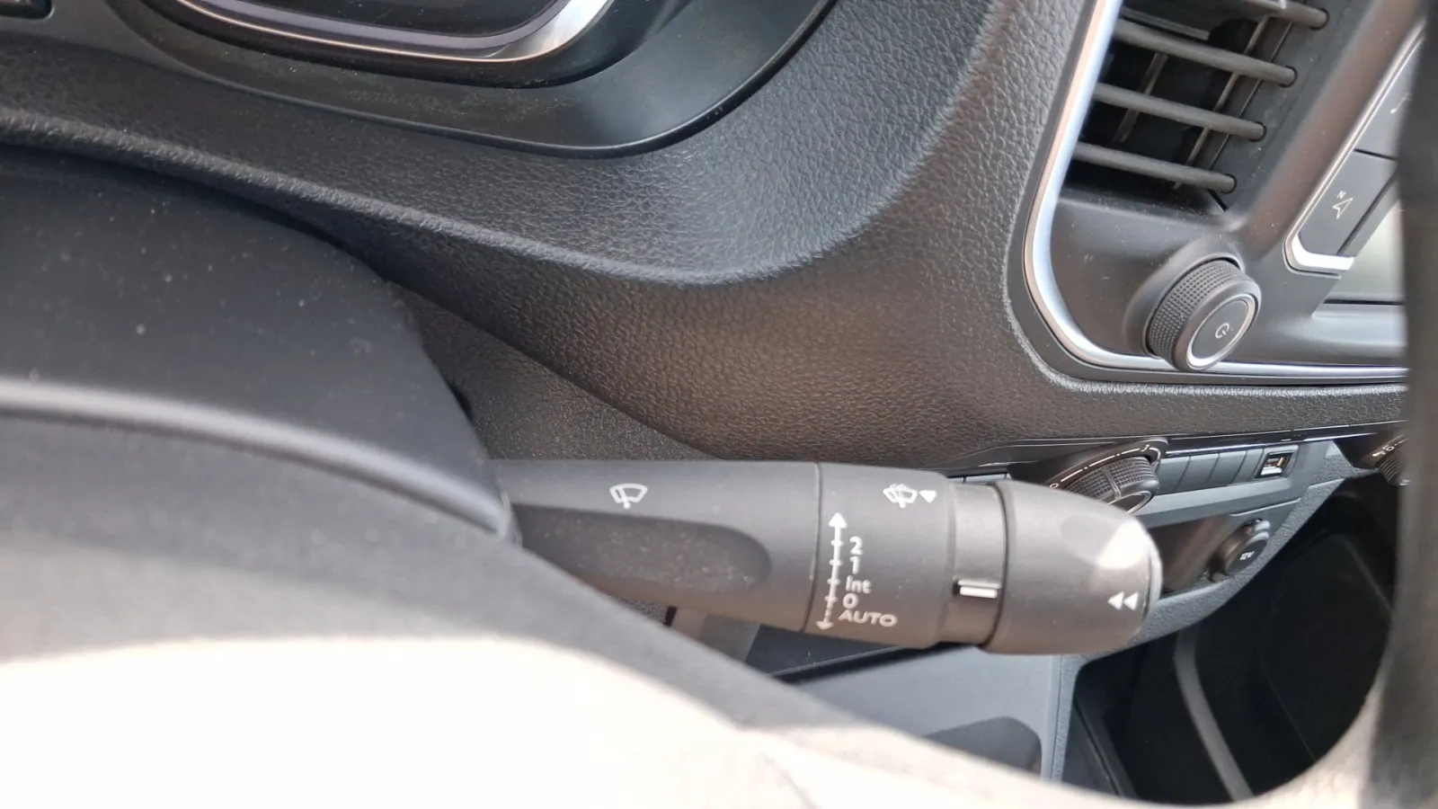 Acheter une peugeot EXPERT FGN TOLE M BLUEHDI 145 BVM6 d’occasion avec 34358km disponible immédiatement - photo 23