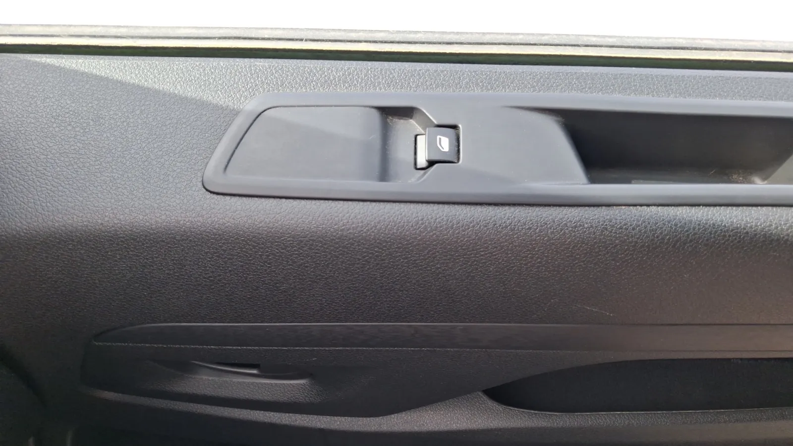 Acheter une peugeot EXPERT FGN TOLE M BLUEHDI 145 BVM6 d’occasion avec 34358km disponible immédiatement - photo 54