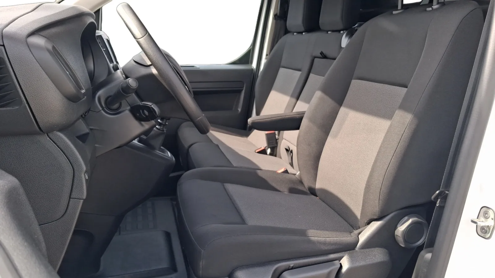 Acheter une peugeot EXPERT FGN TOLE M BLUEHDI 145 BVM6 d’occasion avec 34358km disponible immédiatement - photo 11