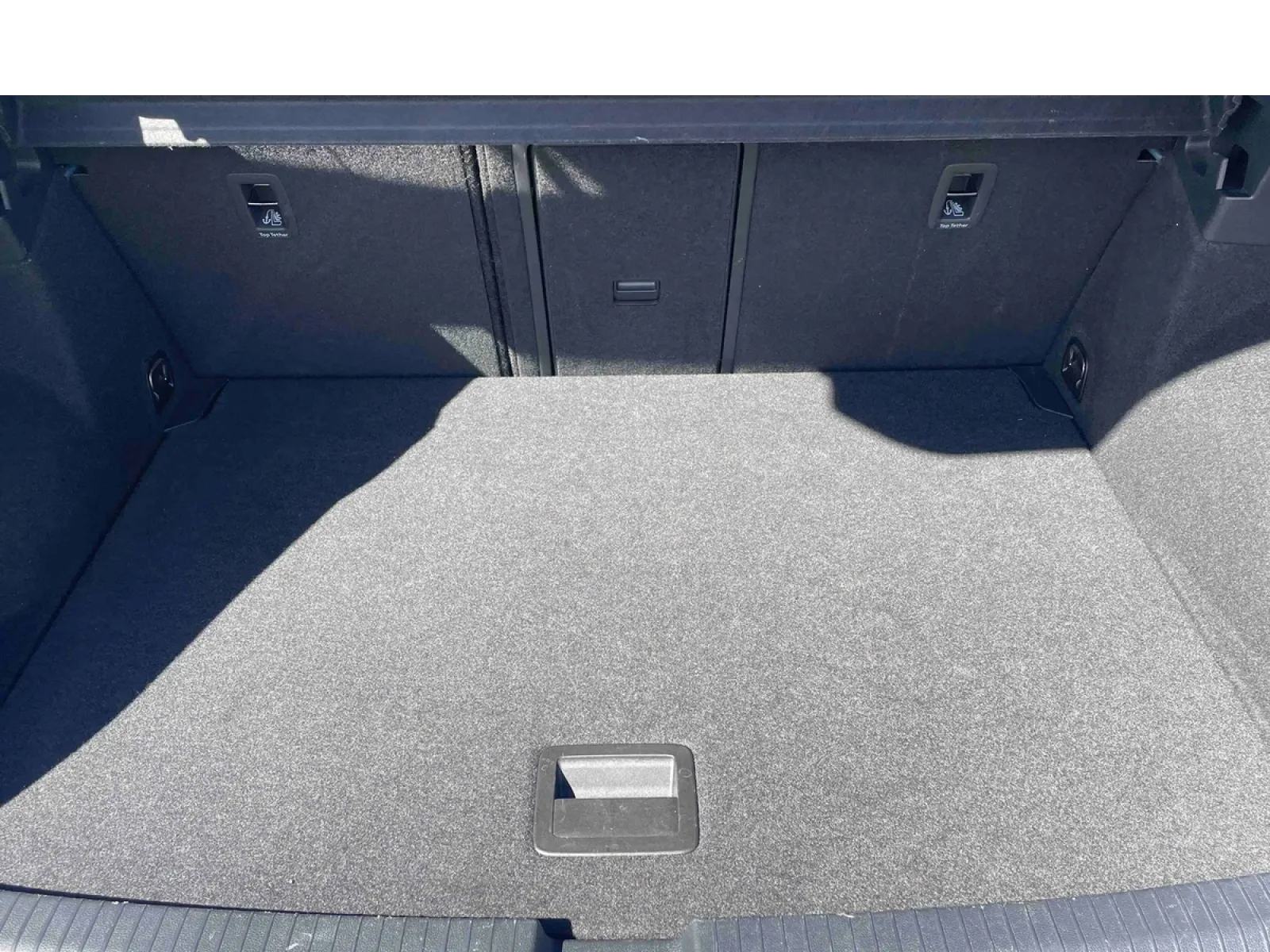 VOLKSWAGEN T-ROC Style - photo 13