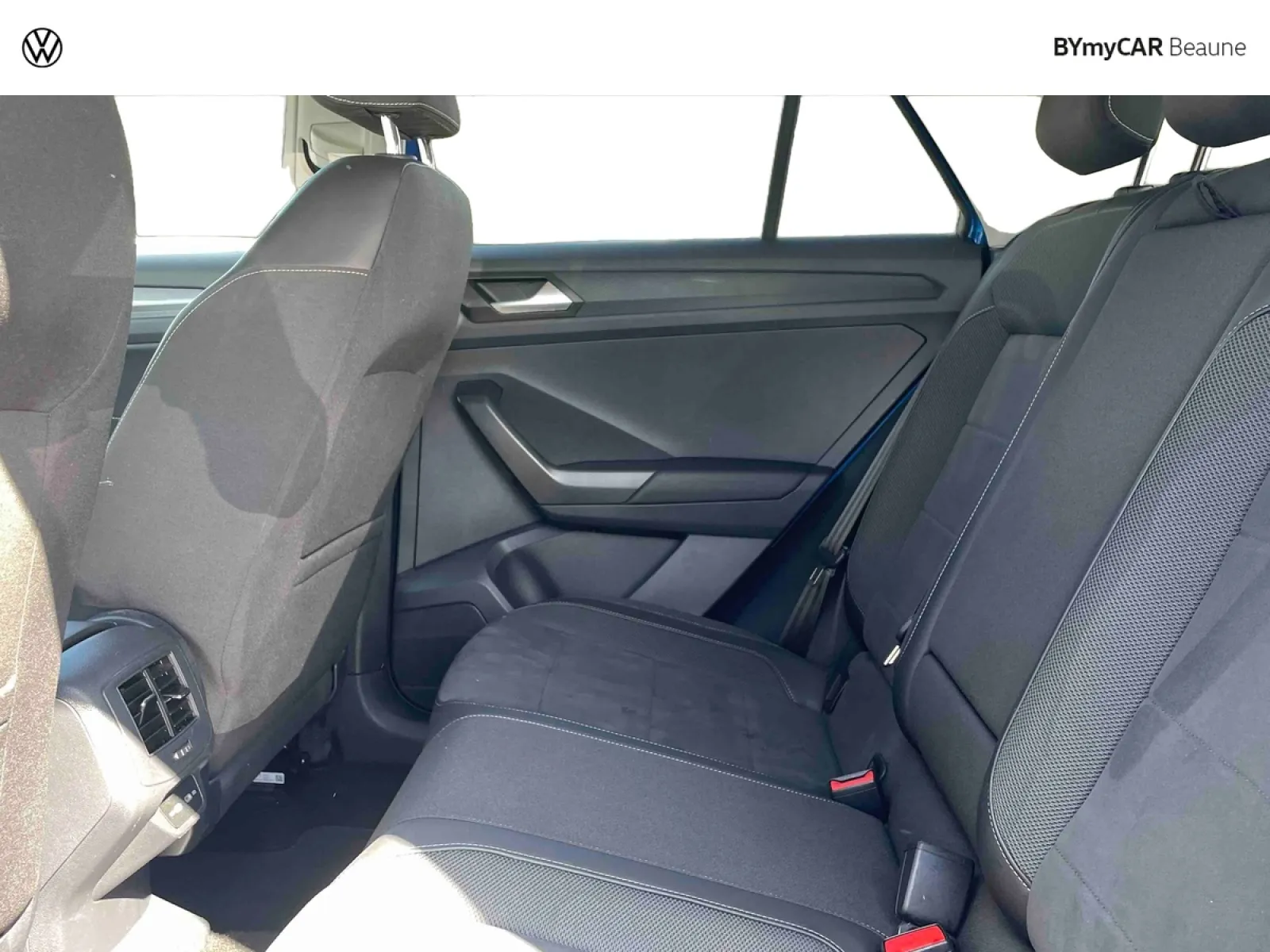 VOLKSWAGEN T-ROC Style - photo 12