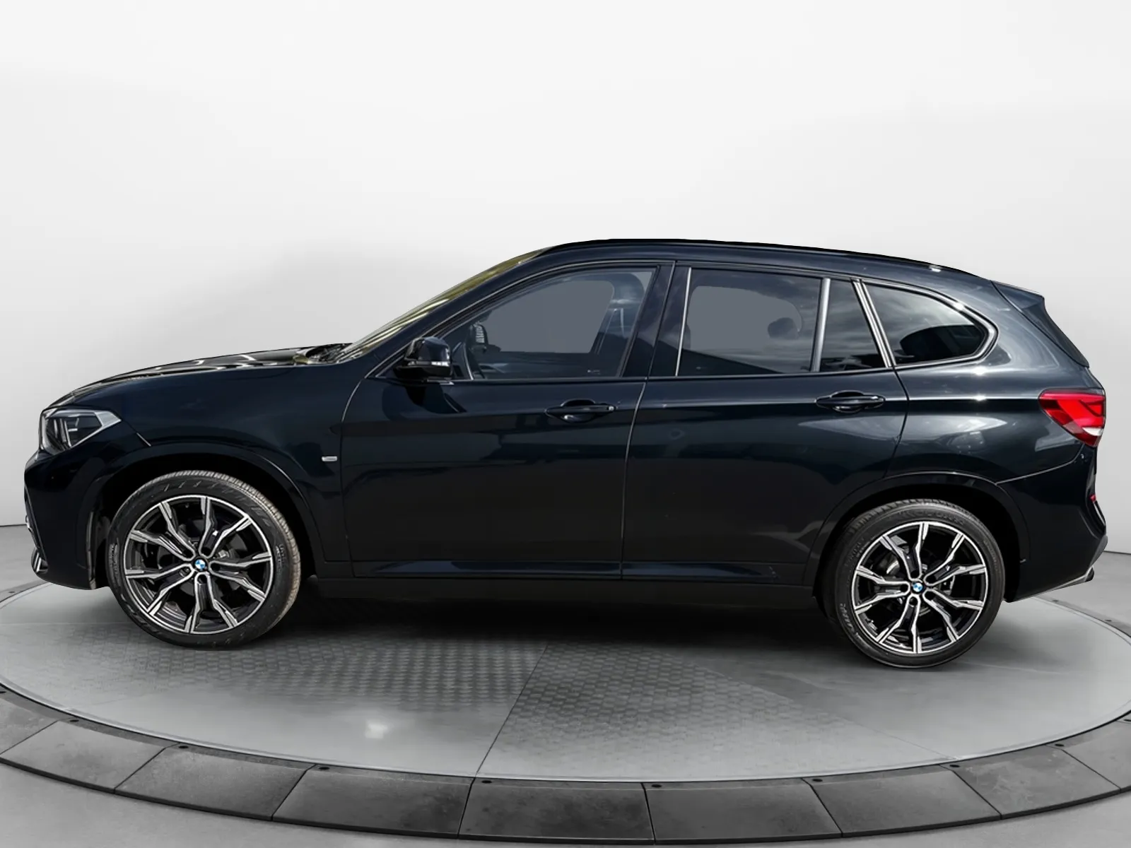 Acheter une bmw X1 sDrive 18i 136 ch DKG7 d’occasion avec 68430km disponible immédiatement - photo 2