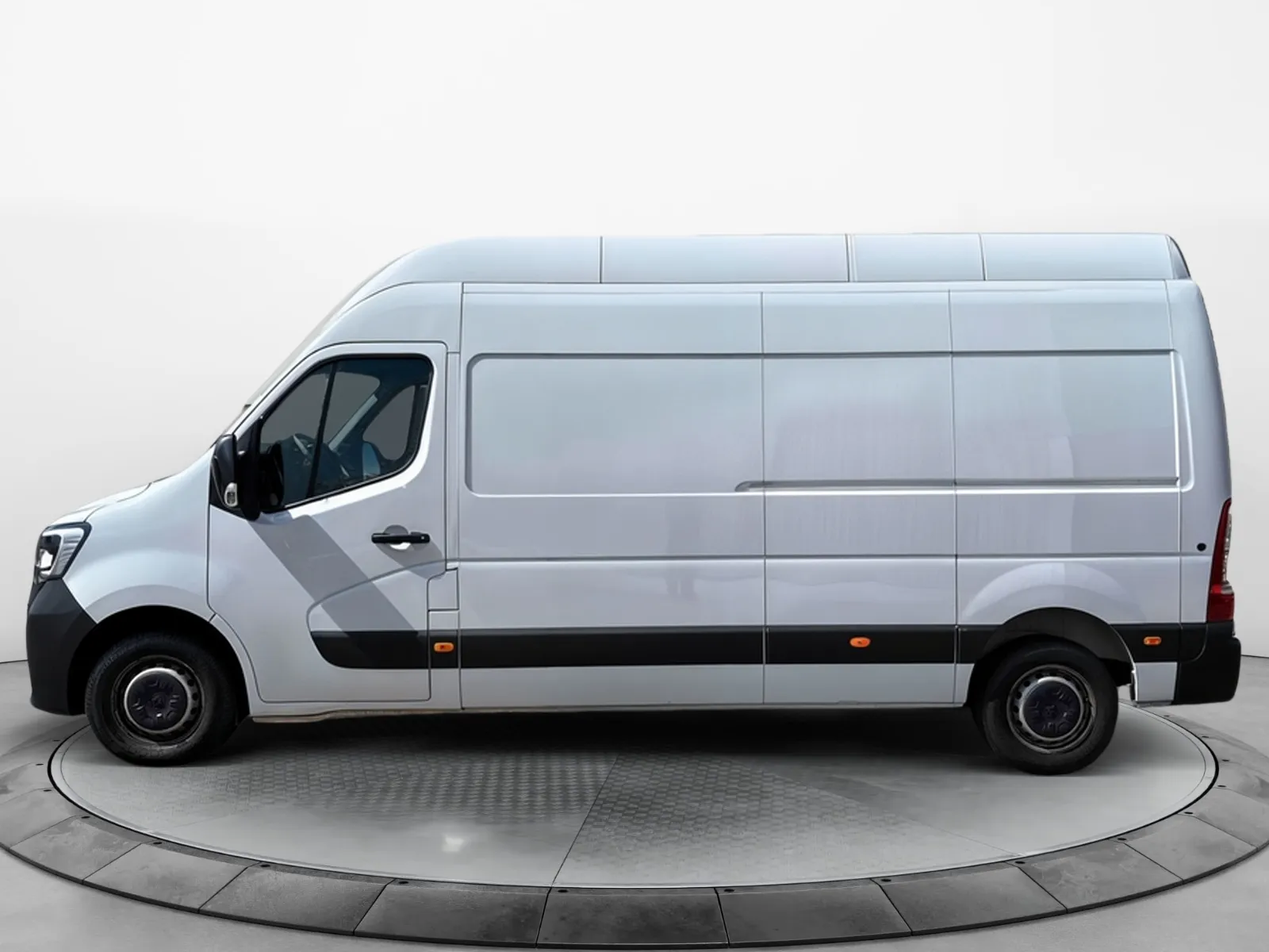 Acheter une renault MASTER FGN TRAC F3500 L3H3 BLUE DCI 135 d’occasion avec 31714km disponible immédiatement - photo 2