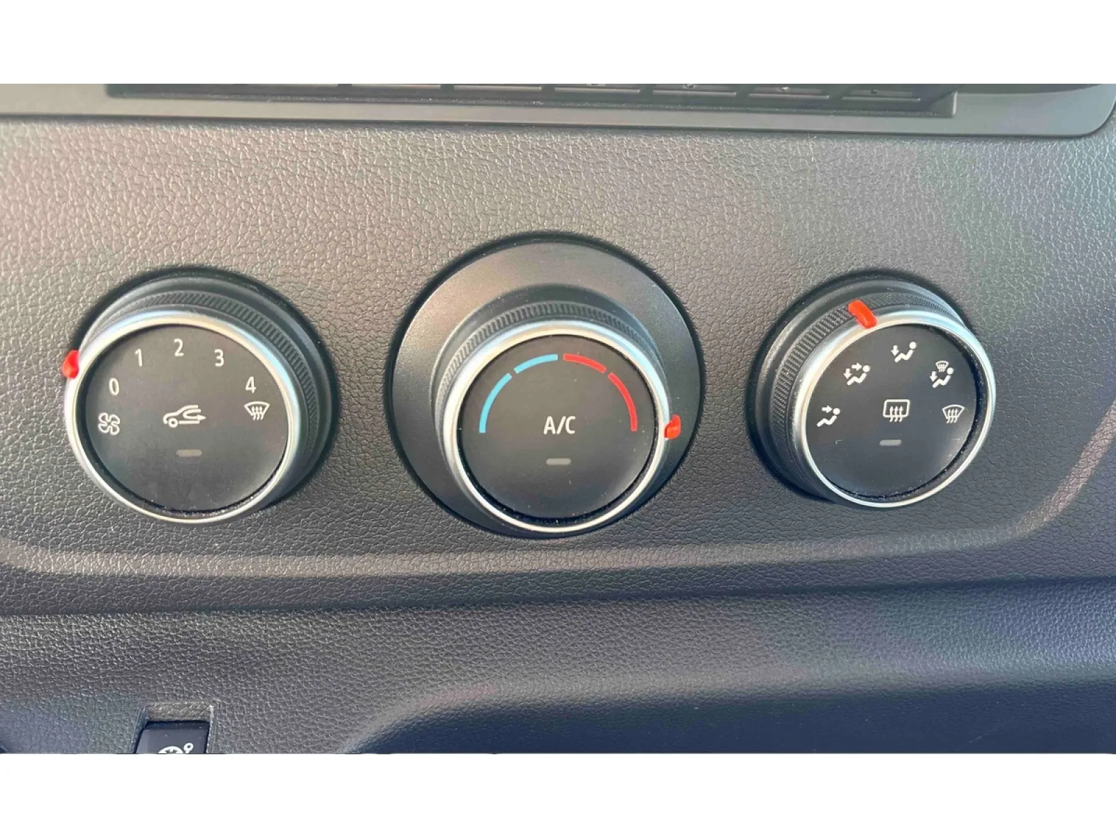 Acheter une renault MASTER FGN TRAC F3500 L3H3 BLUE DCI 135 d’occasion avec 31714km disponible immédiatement - photo 21