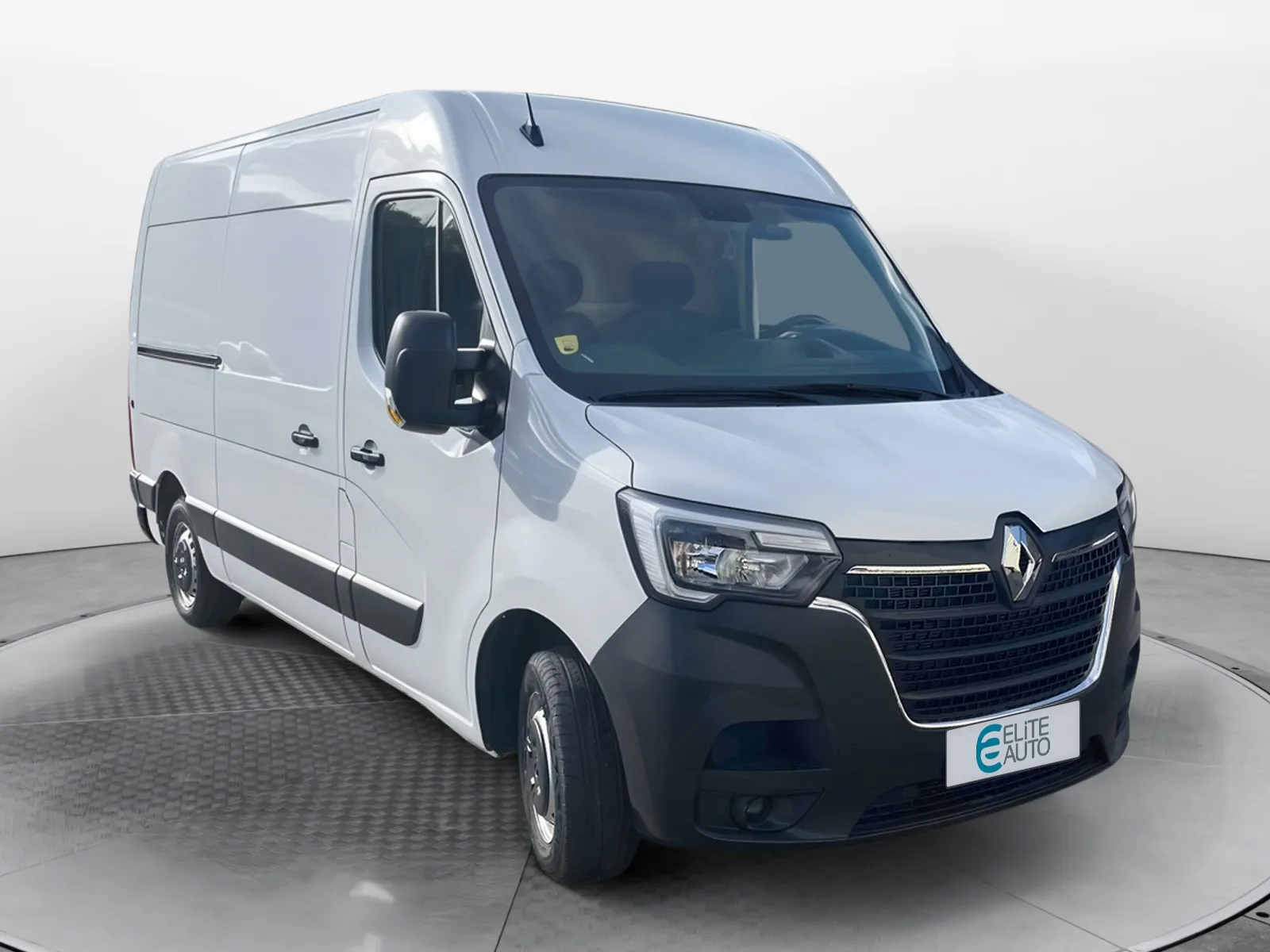 Acheter une renault MASTER FGN TRAC F3500 L2H2 BLUE DCI 135 d’occasion avec 26078km disponible immédiatement - photo 8