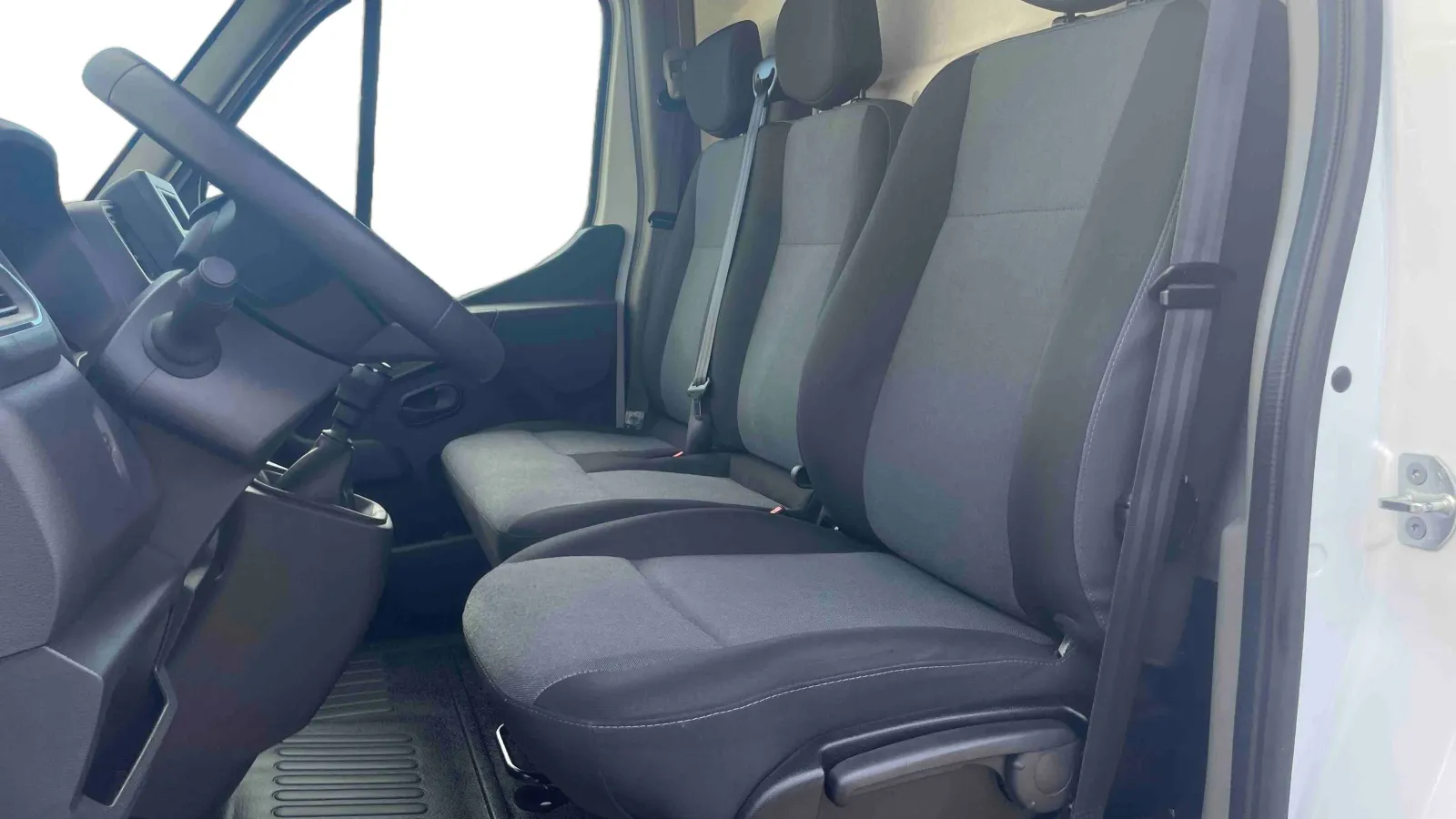 Acheter une renault MASTER FGN TRAC F3500 L2H2 BLUE DCI 135 d’occasion avec 26078km disponible immédiatement - photo 12