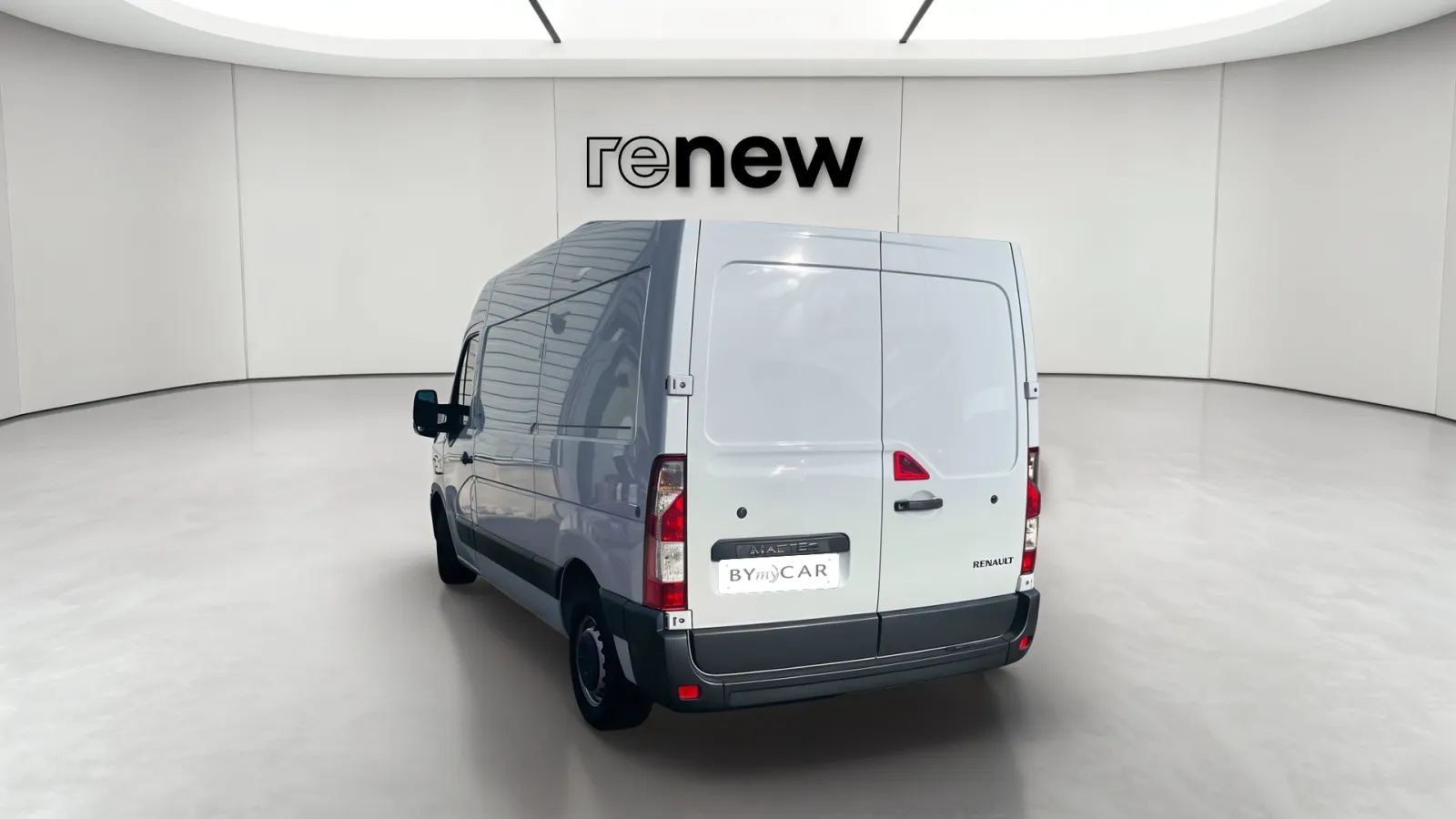 Acheter une renault MASTER FGN TRAC F3500 L2H2 BLUE DCI 135 d’occasion avec 26078km disponible immédiatement - photo 4