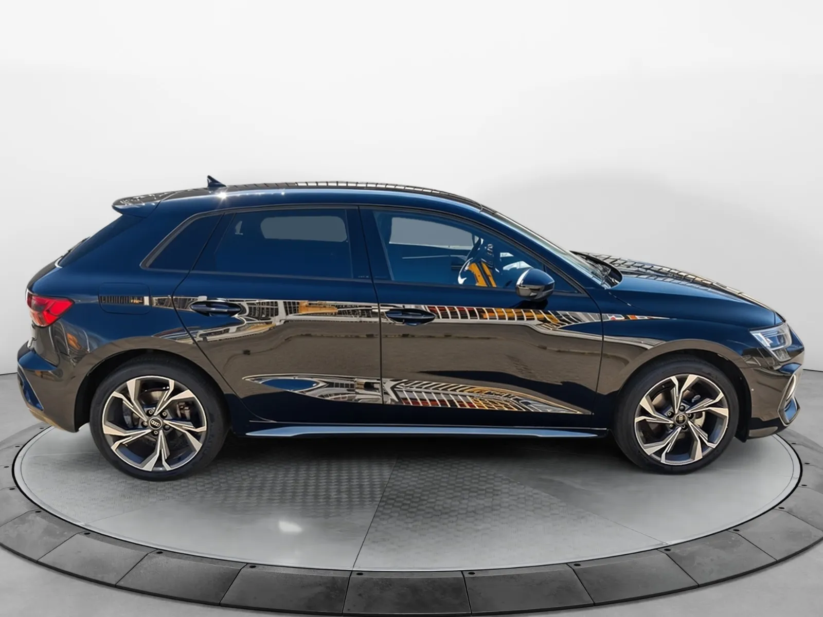 Acheter une audi A3 Sportback TFSI Mild Hybrid 150 S tronic 7 d’occasion avec 18590km disponible immédiatement - photo 6