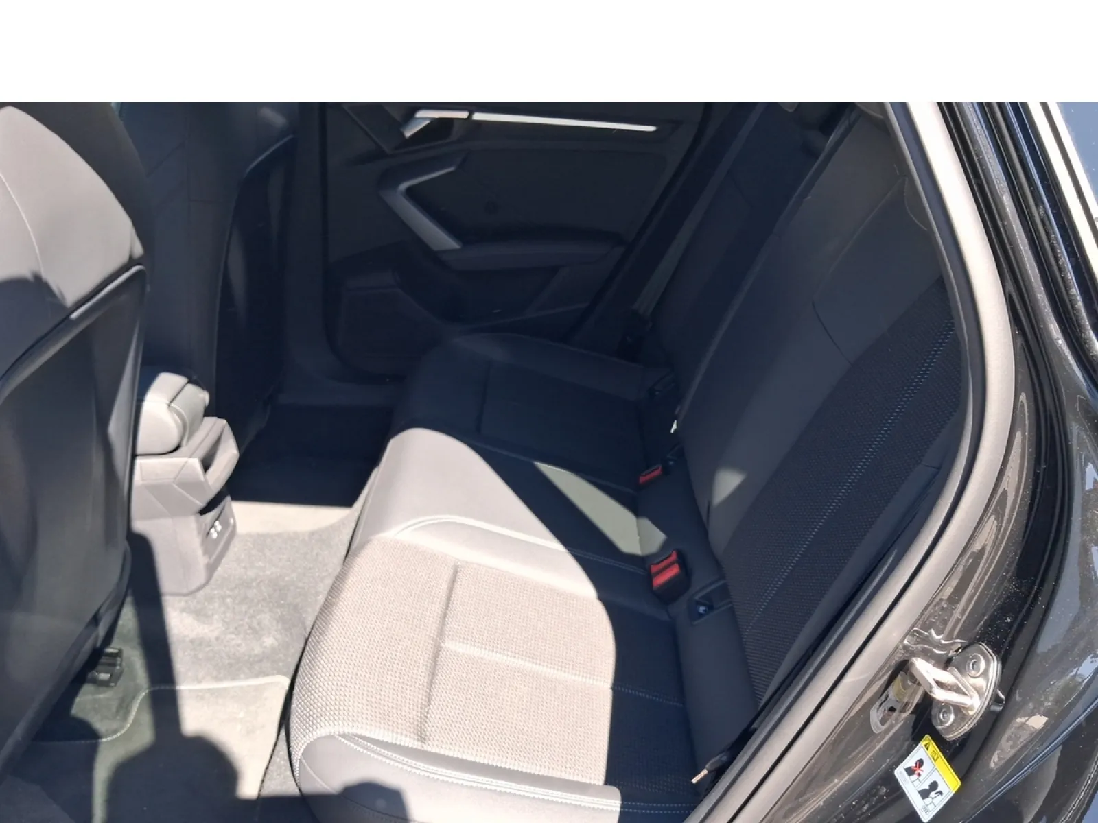 Acheter une audi A3 Sportback TFSI Mild Hybrid 150 S tronic 7 d’occasion avec 18590km disponible immédiatement - photo 13