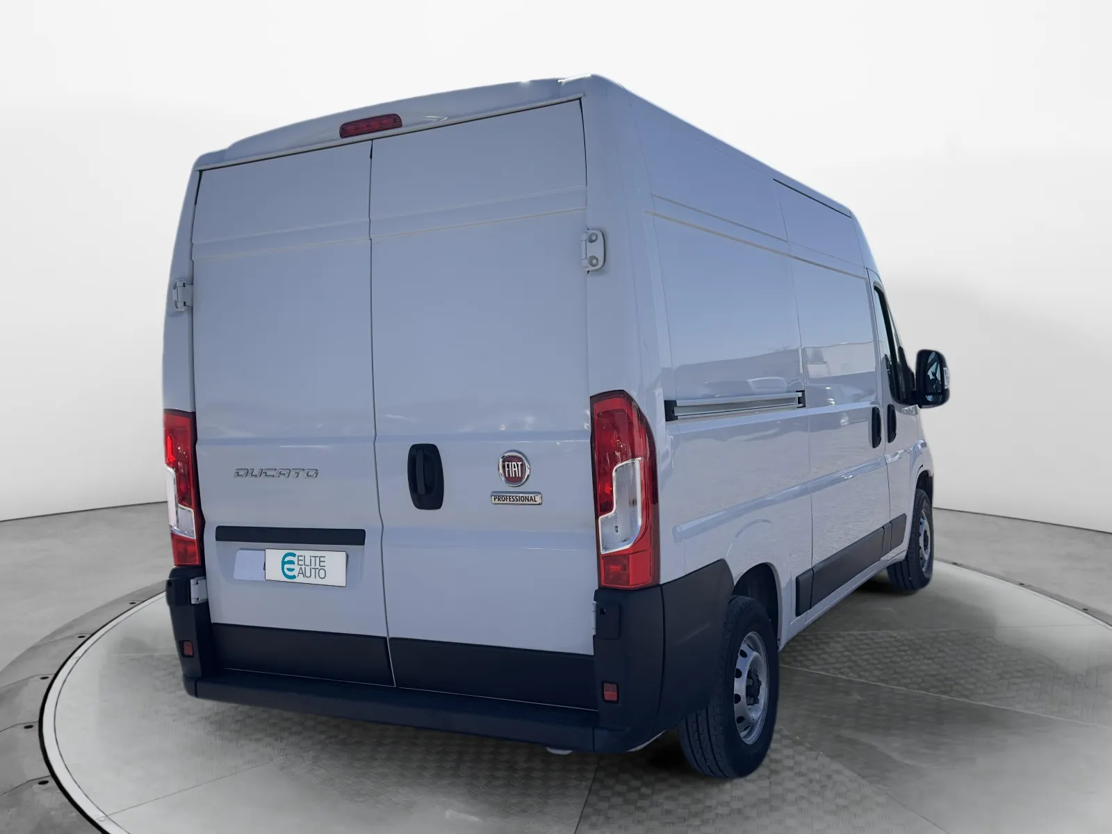 Acheter une fiat DUCATO FGN MH2 3.0T 120 CH S&S BVM6 d’occasion avec 37803km disponible immédiatement - photo 5