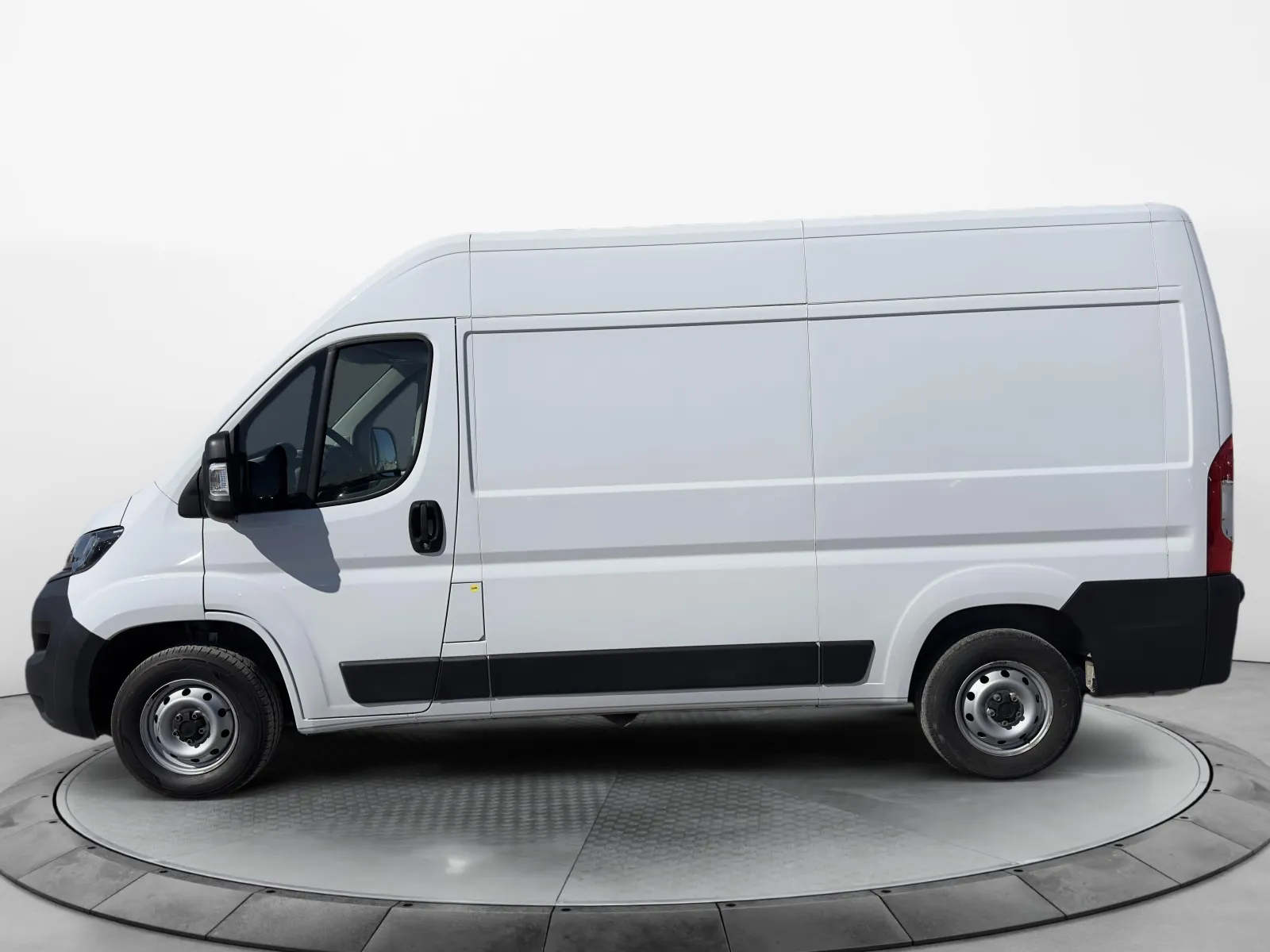 Acheter une fiat DUCATO FGN MH2 3.0T 120 CH S&S BVM6 d’occasion avec 37803km disponible immédiatement - photo 2