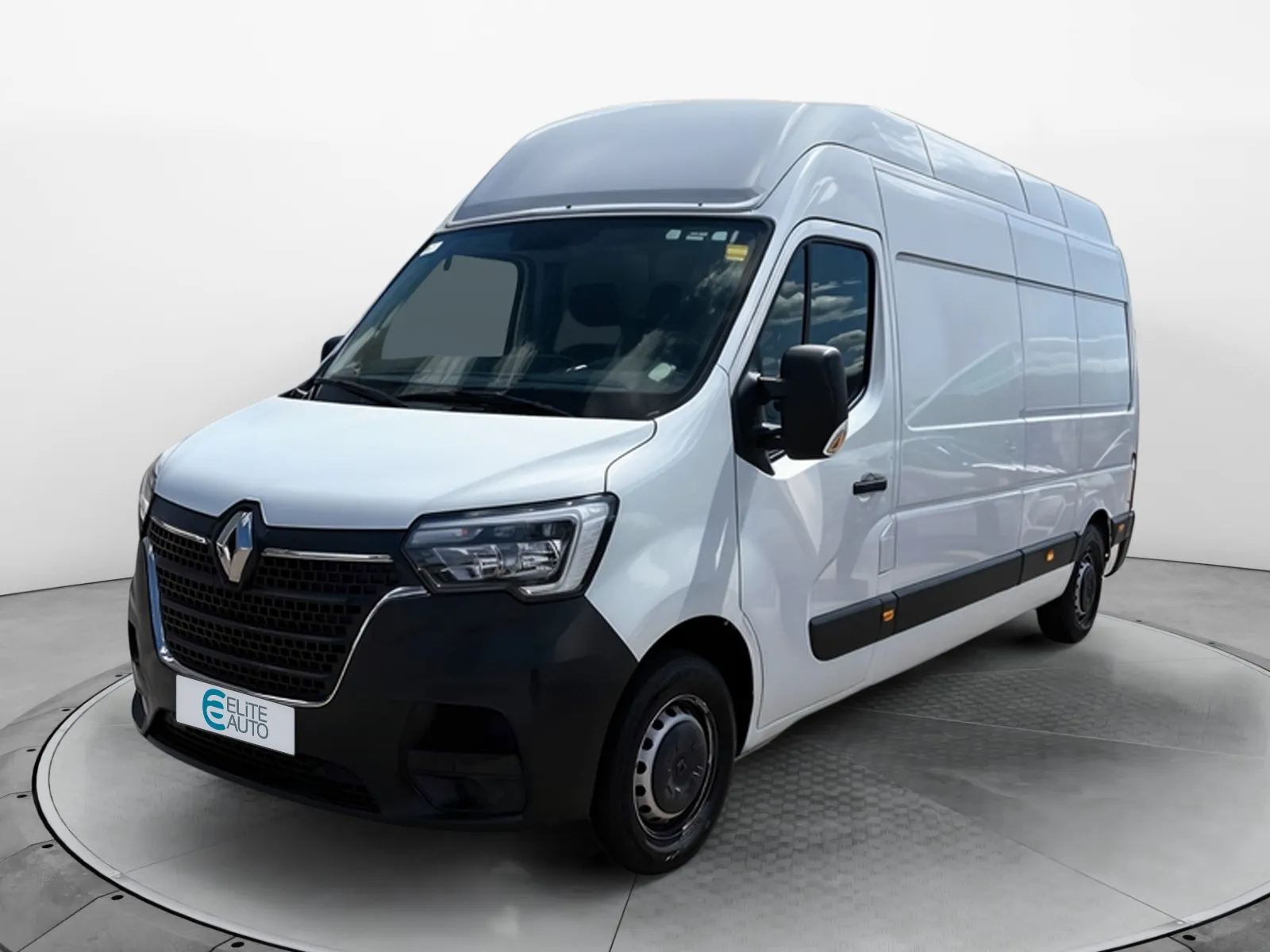 Acheter une renault MASTER FGN TRAC F3500 L3H3 BLUE DCI 135 d’occasion avec 38362km disponible immédiatement - photo 1