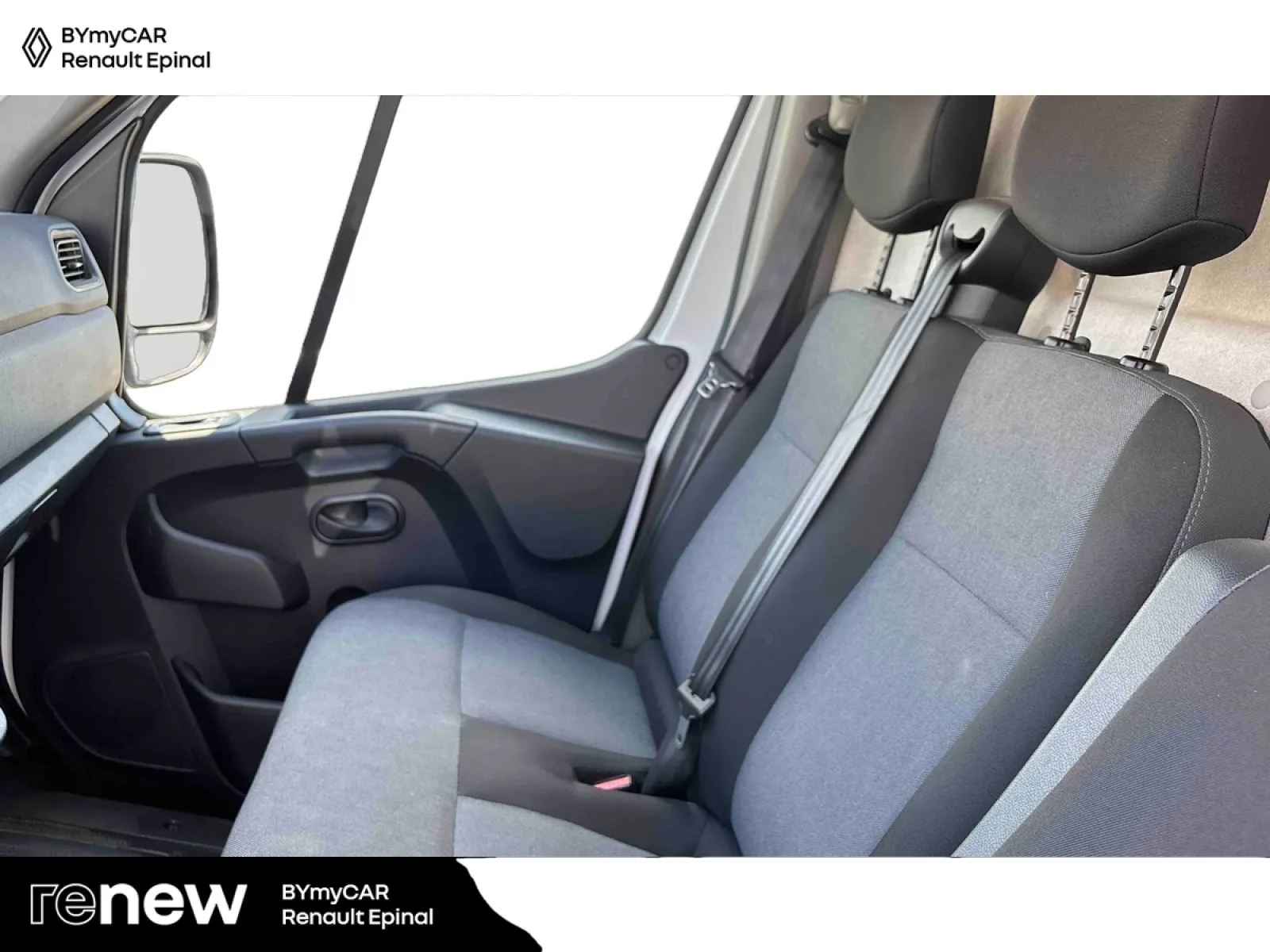 Acheter une renault MASTER FGN TRAC F3500 L3H3 BLUE DCI 135 d’occasion avec 38362km disponible immédiatement - photo 12