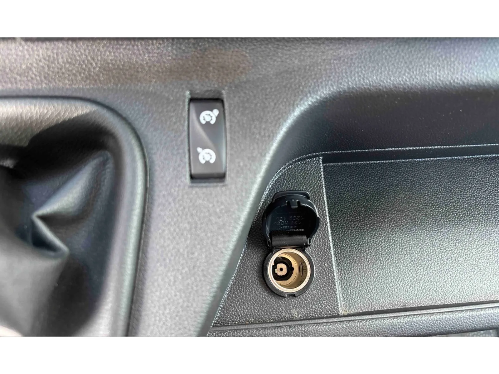 Acheter une renault MASTER FGN TRAC F3500 L3H3 BLUE DCI 135 d’occasion avec 38362km disponible immédiatement - photo 20