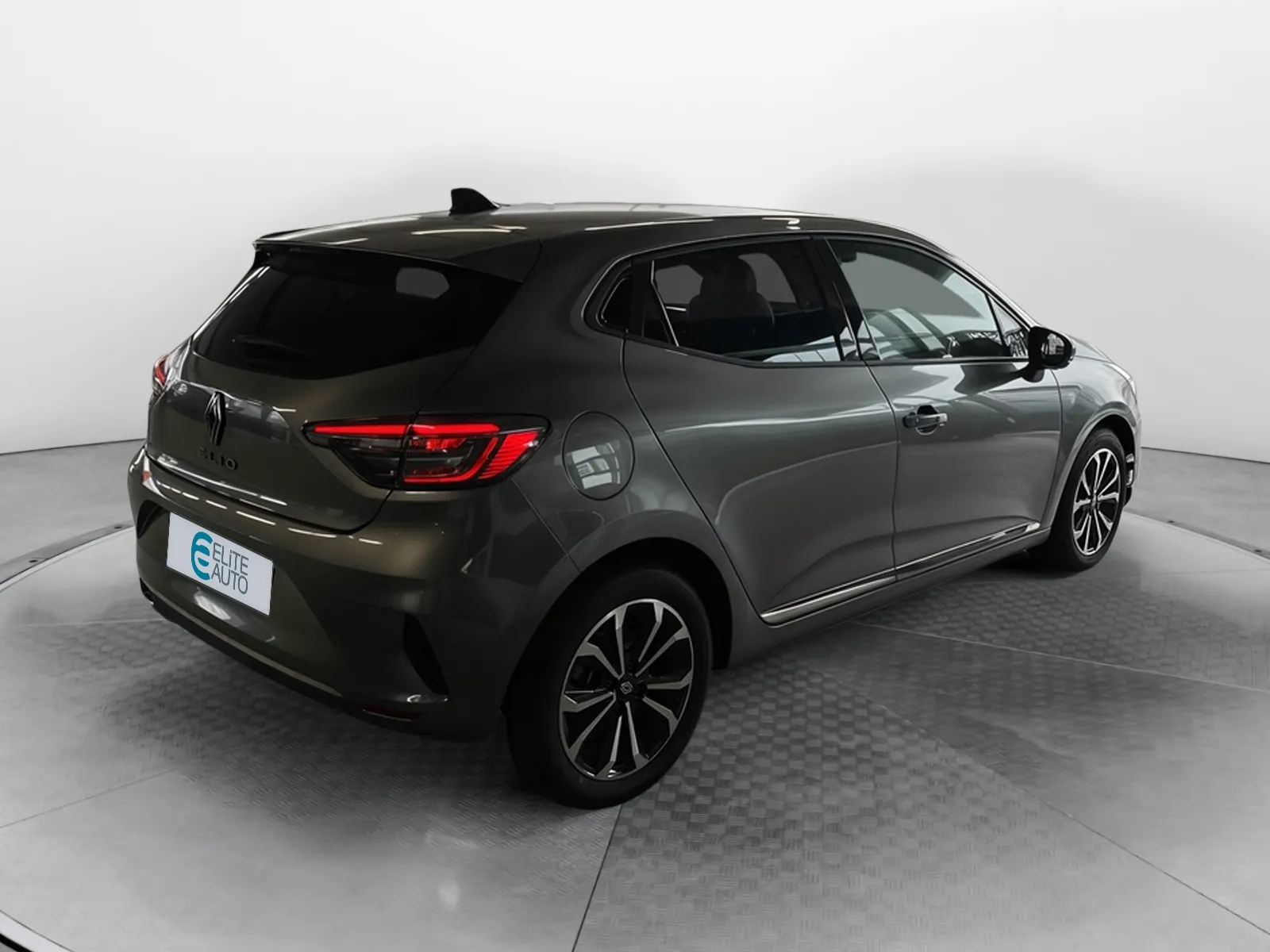 Acheter une renault Clio TCe 90 ch GSR2 d’occasion avec 8934km disponible immédiatement - photo 5