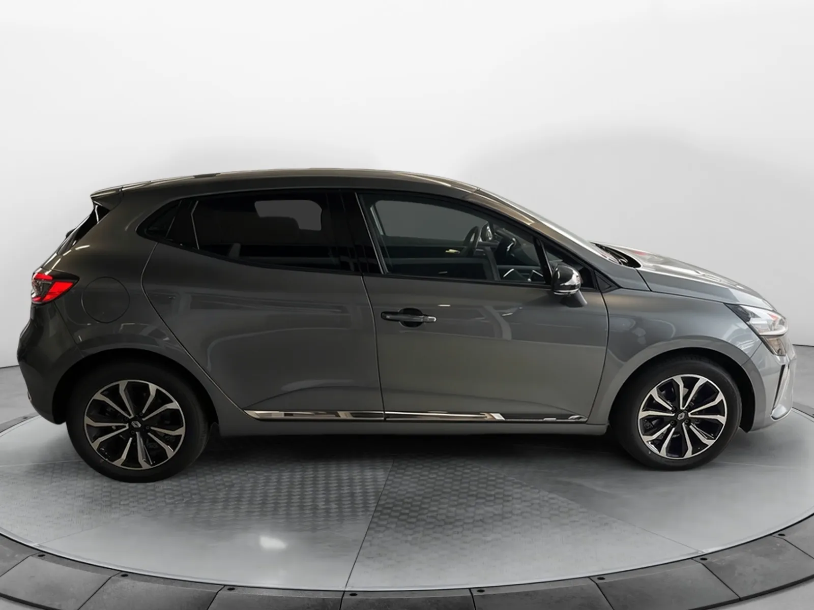 Acheter une renault Clio TCe 90 ch GSR2 d’occasion avec 8934km disponible immédiatement - photo 6