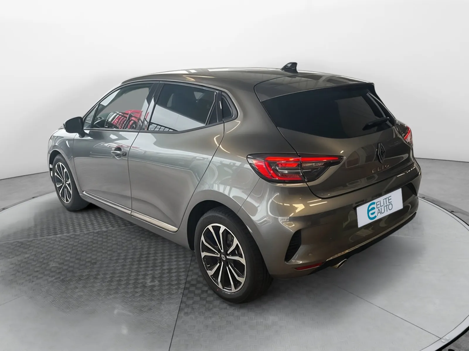 Acheter une renault Clio TCe 90 ch GSR2 d’occasion avec 8934km disponible immédiatement - photo 3