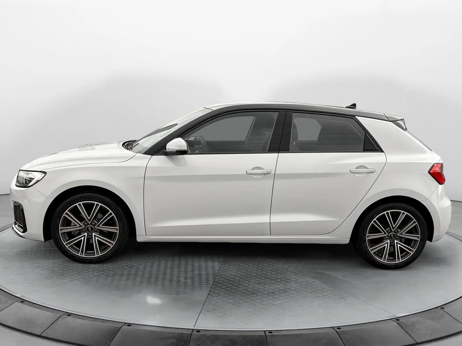 Acheter une audi A1 Sportback 30 TFSI 116 ch S tronic 7 d’occasion avec 9792km disponible immédiatement - photo 2