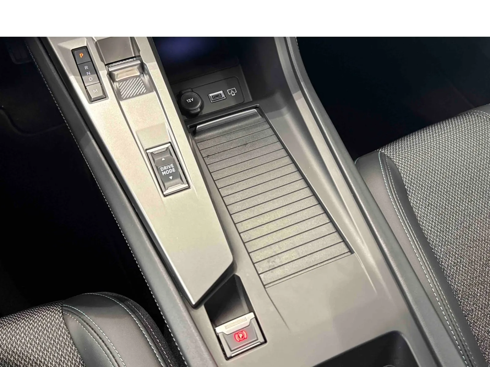 Acheter une peugeot 308 SW PureTech 130ch S&S EAT8 d’occasion avec 39000km disponible immédiatement - photo 29
