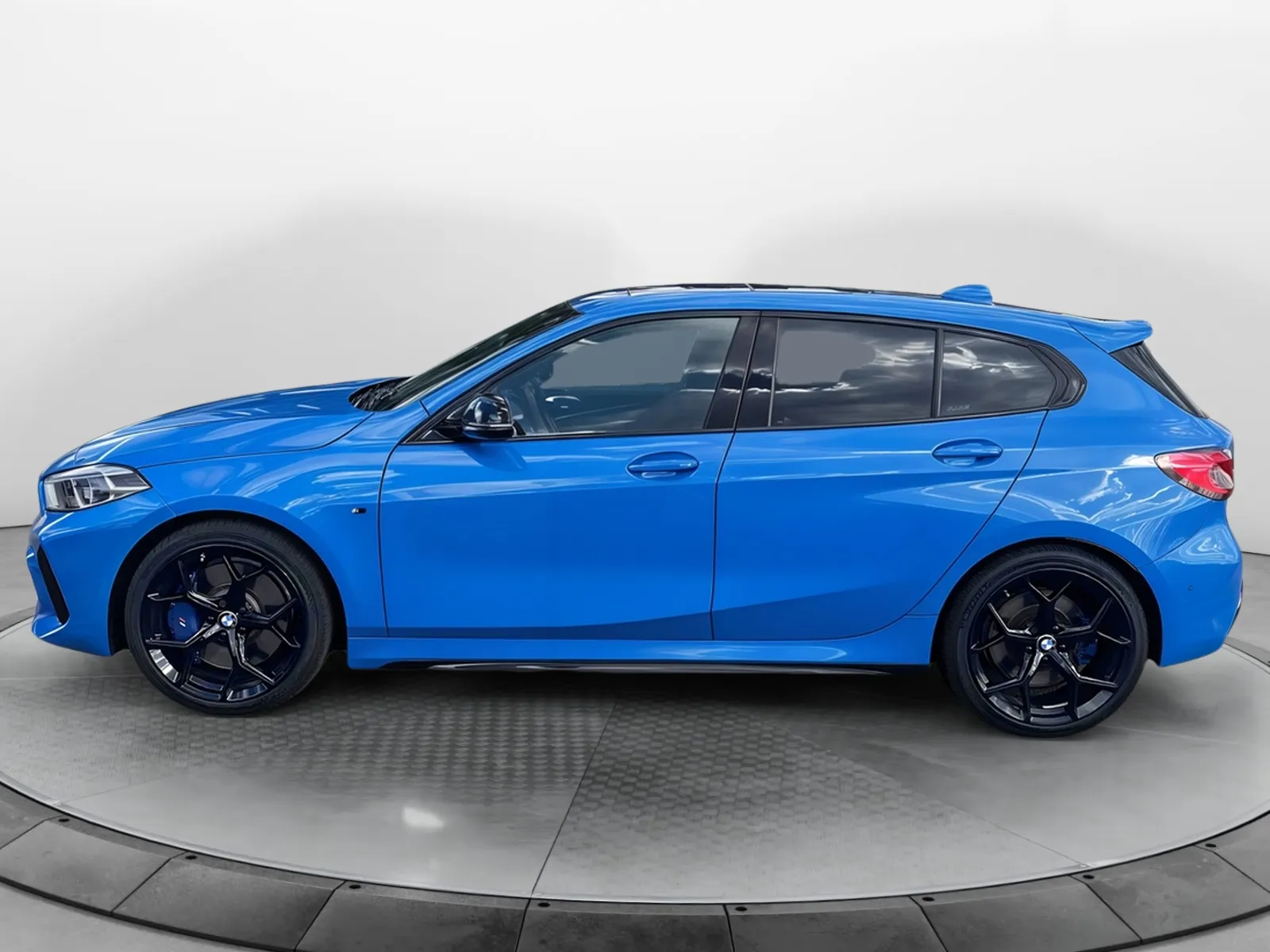 Acheter une bmw M135i xDrive 306 ch BVA8 d’occasion avec 74114km disponible immédiatement - photo 2