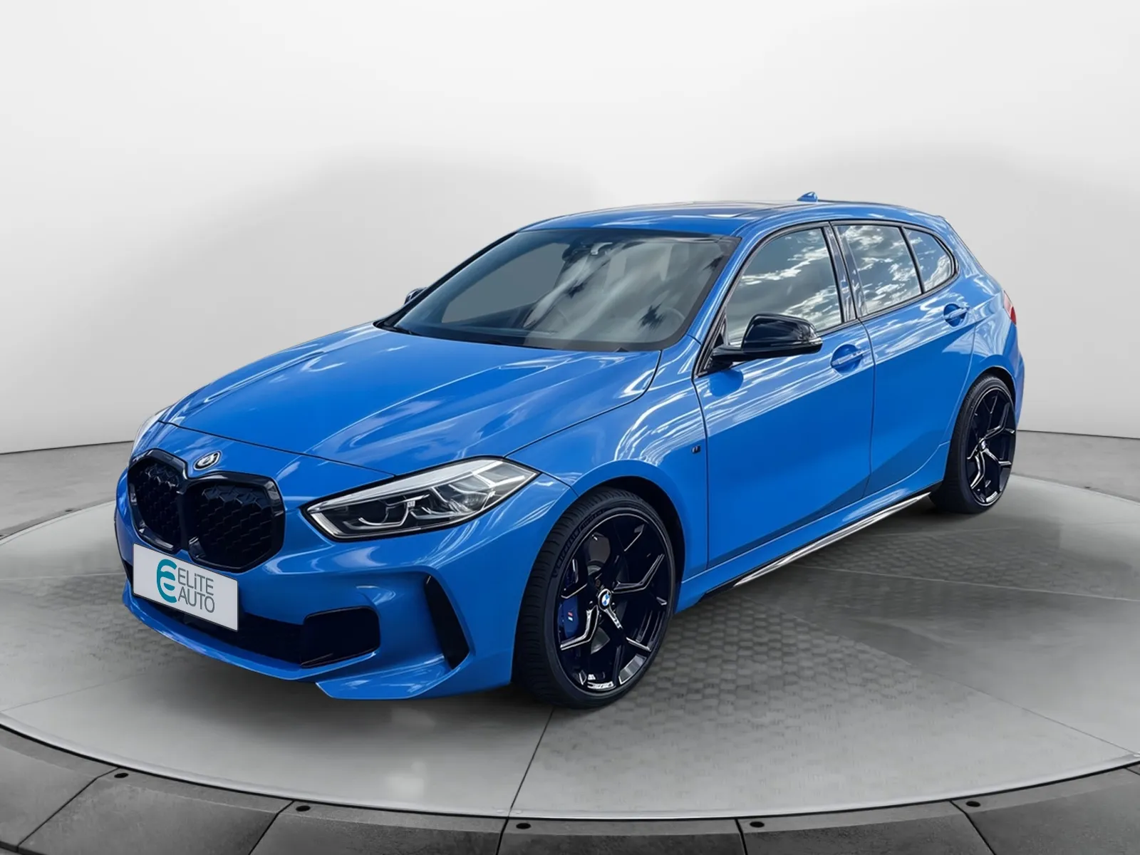 Acheter une bmw M135i xDrive 306 ch BVA8 d’occasion avec 74114km disponible immédiatement - photo 1