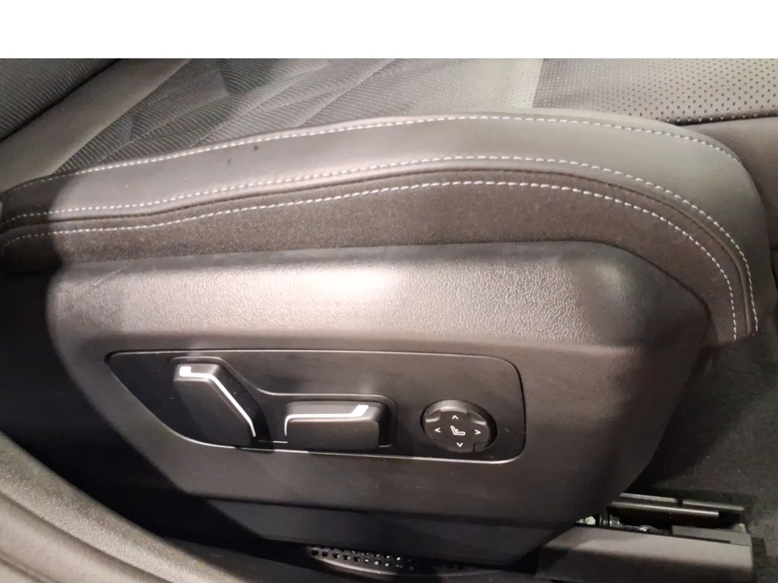Acheter une bmw Touring 520d xDrive 197 ch BVA8 d’occasion avec 79962km disponible immédiatement - photo 26