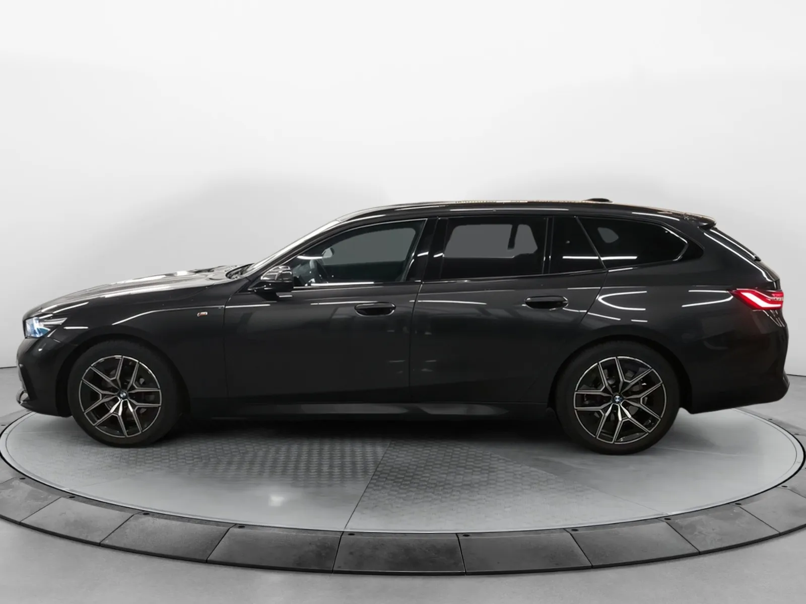 Acheter une bmw Touring 520d xDrive 197 ch BVA8 d’occasion avec 79962km disponible immédiatement - photo 2