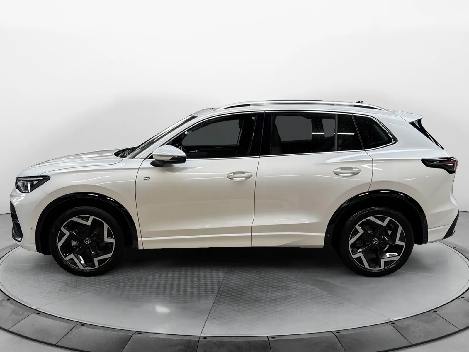 Acheter une volkswagen Tiguan 1.5 eTSI 150ch DSG7 d’occasion avec 23000km disponible immédiatement - photo 2