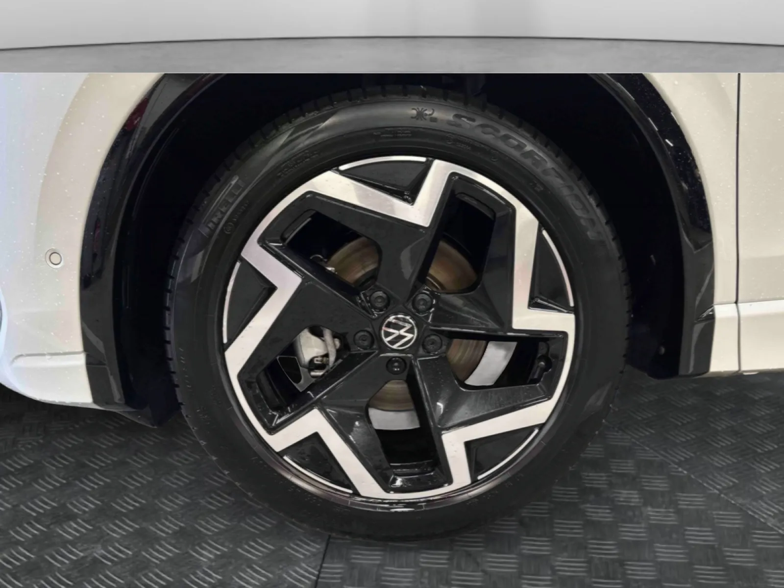 Acheter une volkswagen Tiguan 1.5 eTSI 150ch DSG7 d’occasion avec 23000km disponible immédiatement - photo 9