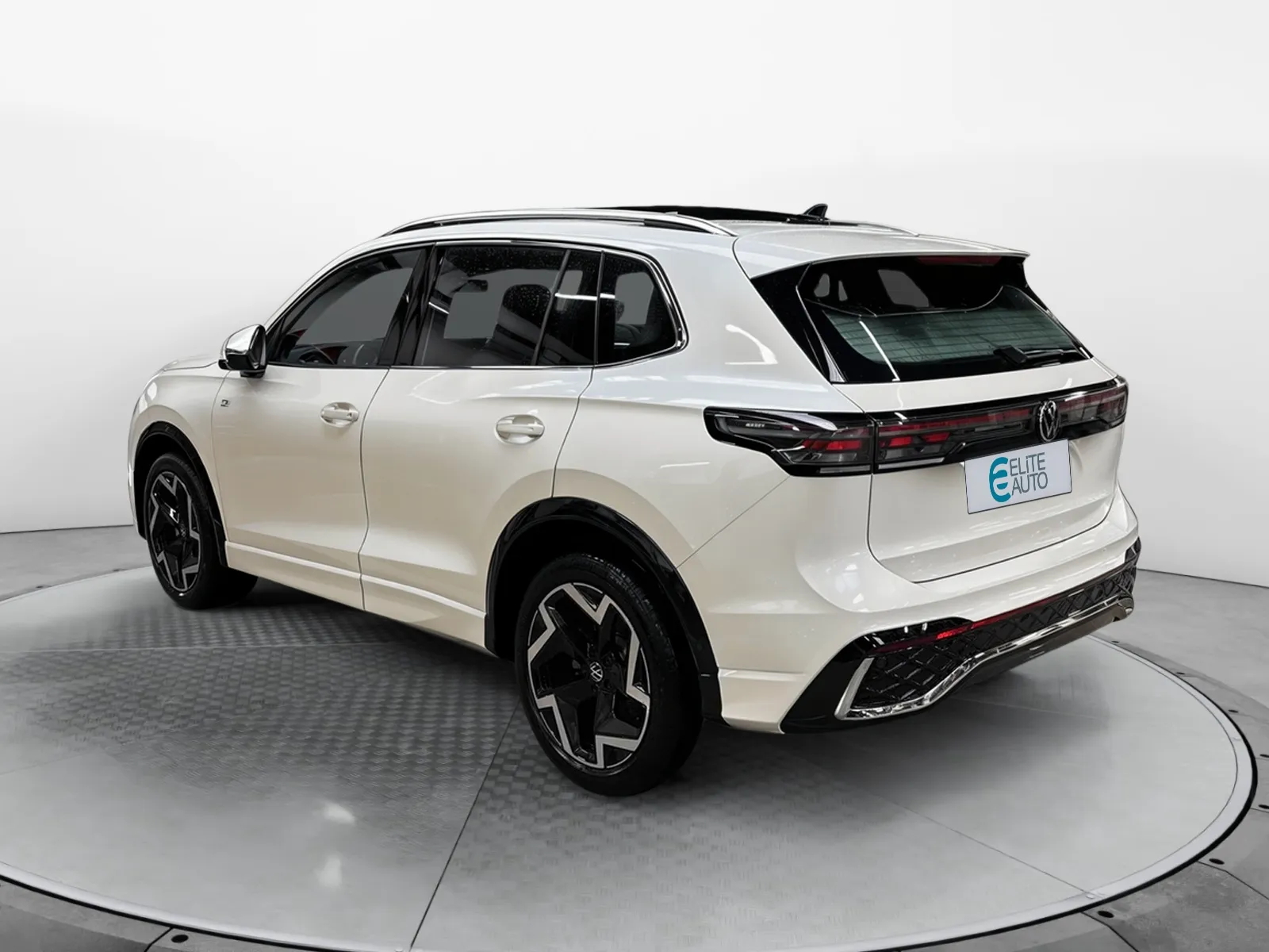 Acheter une volkswagen Tiguan 1.5 eTSI 150ch DSG7 d’occasion avec 23000km disponible immédiatement - photo 3