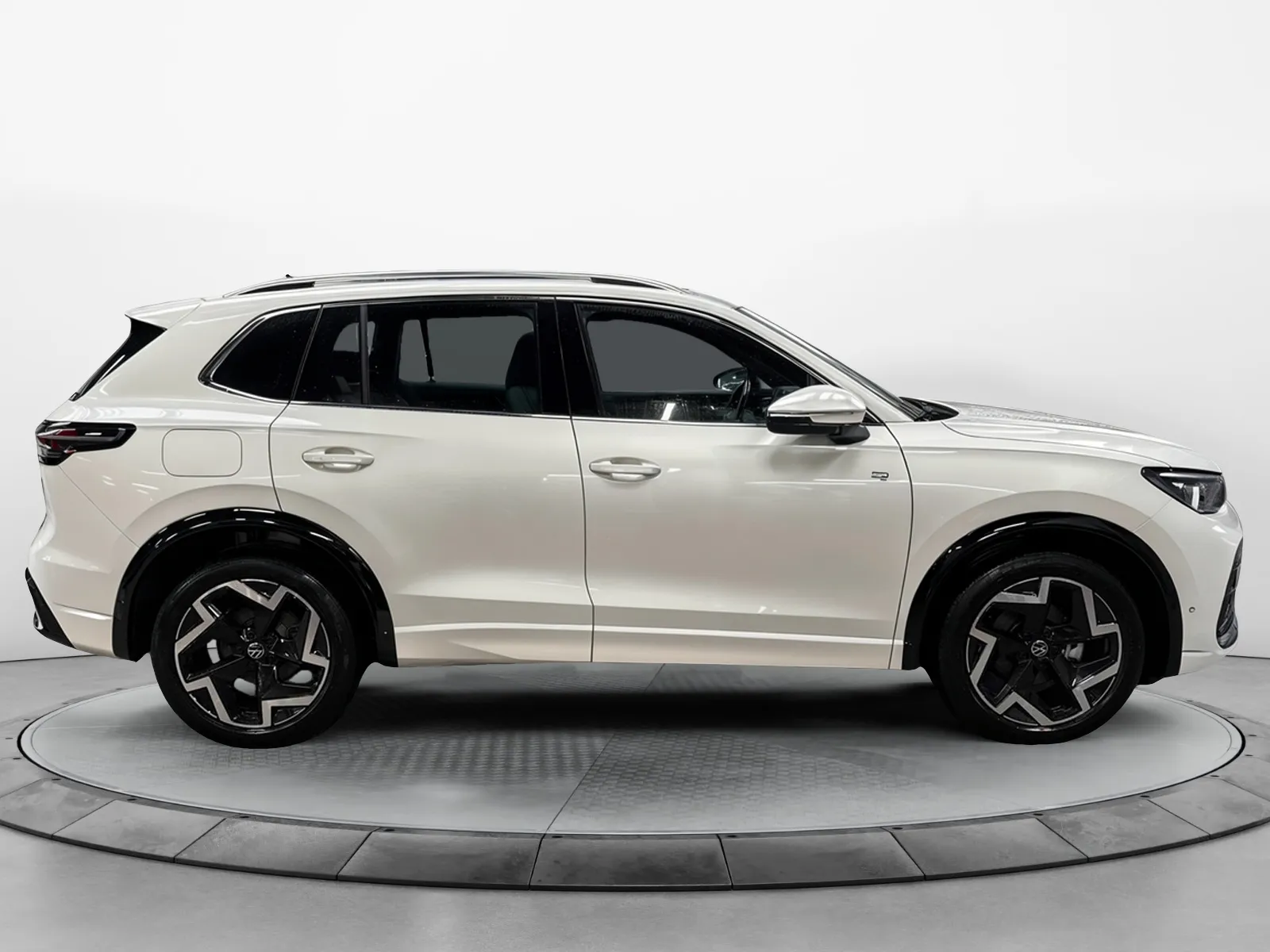 Acheter une volkswagen Tiguan 1.5 eTSI 150ch DSG7 d’occasion avec 23000km disponible immédiatement - photo 6
