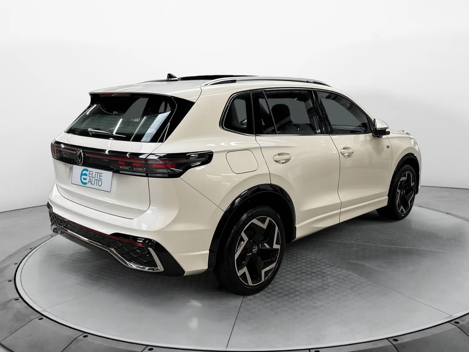 Acheter une volkswagen Tiguan 1.5 eTSI 150ch DSG7 d’occasion avec 23000km disponible immédiatement - photo 5