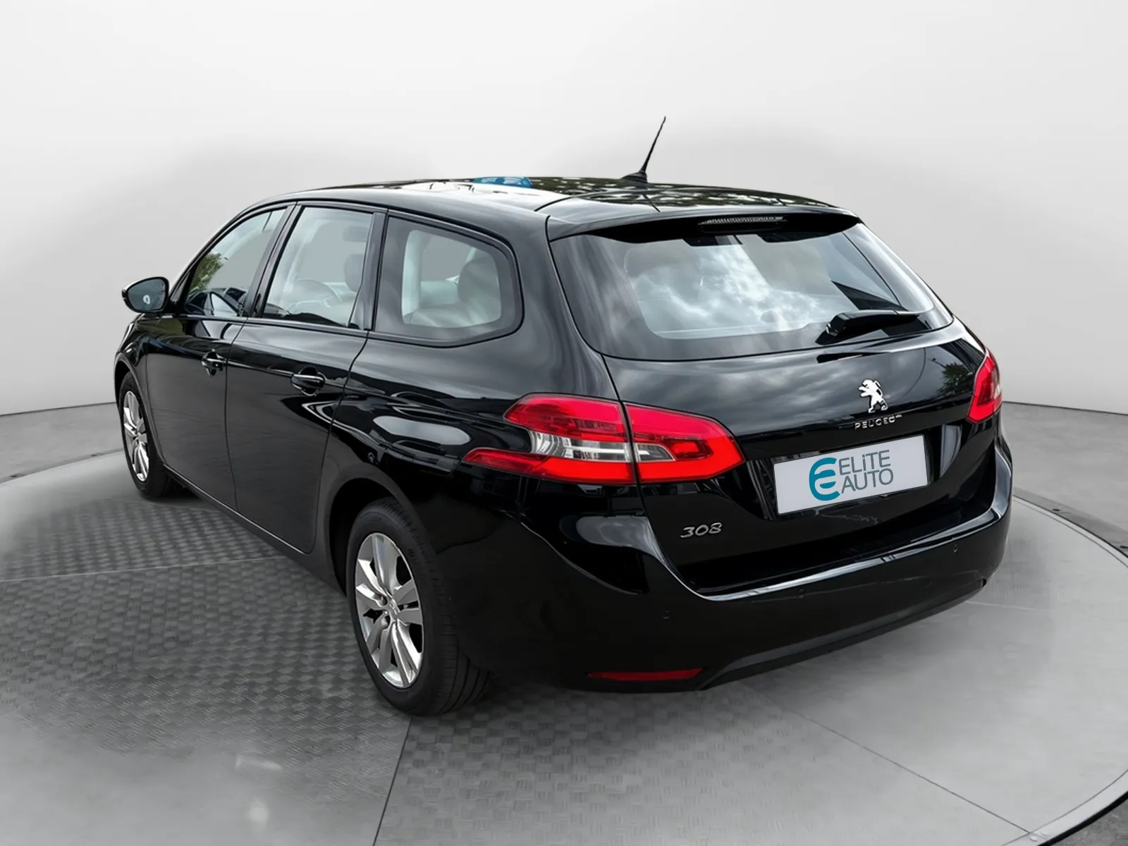 Acheter une peugeot 308 SW BlueHDi 130ch S&S EAT8 d’occasion avec 76390km disponible immédiatement - photo 3