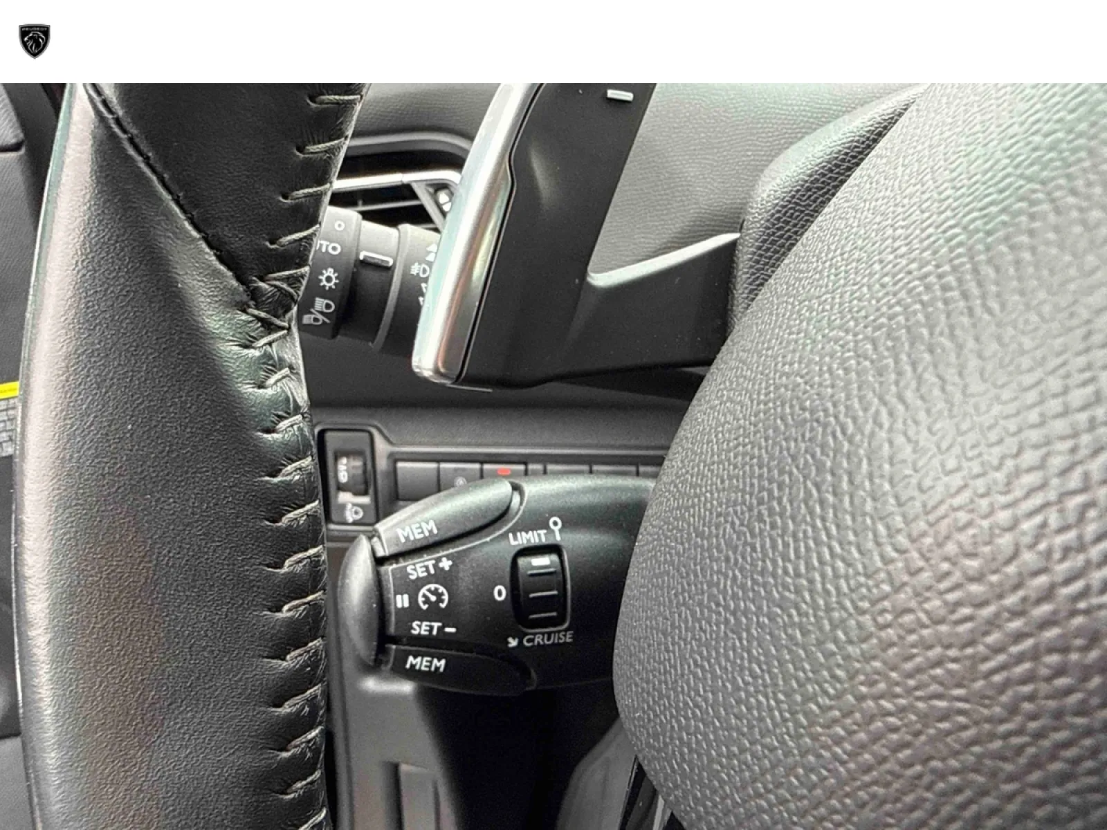 Acheter une peugeot 308 SW BlueHDi 130ch S&S EAT8 d’occasion avec 76390km disponible immédiatement - photo 24