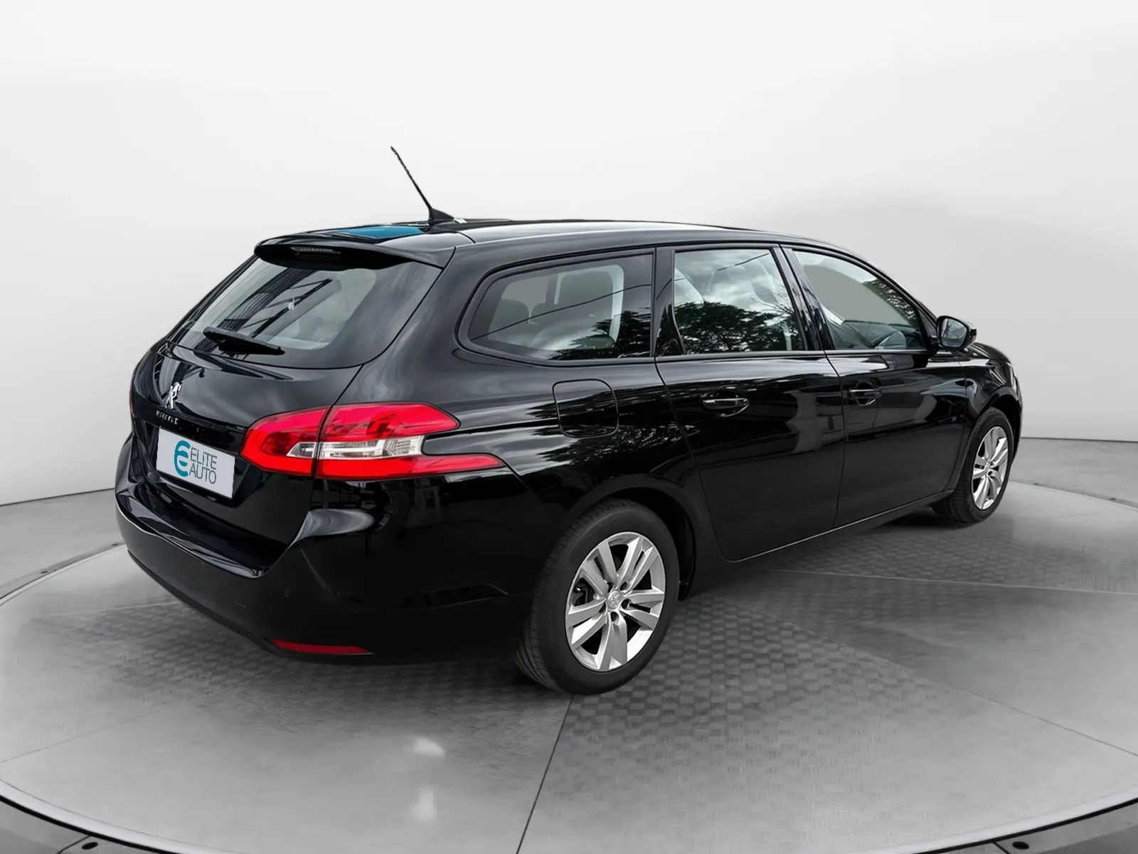 Acheter une peugeot 308 SW BlueHDi 130ch S&S EAT8 d’occasion avec 76390km disponible immédiatement - photo 5