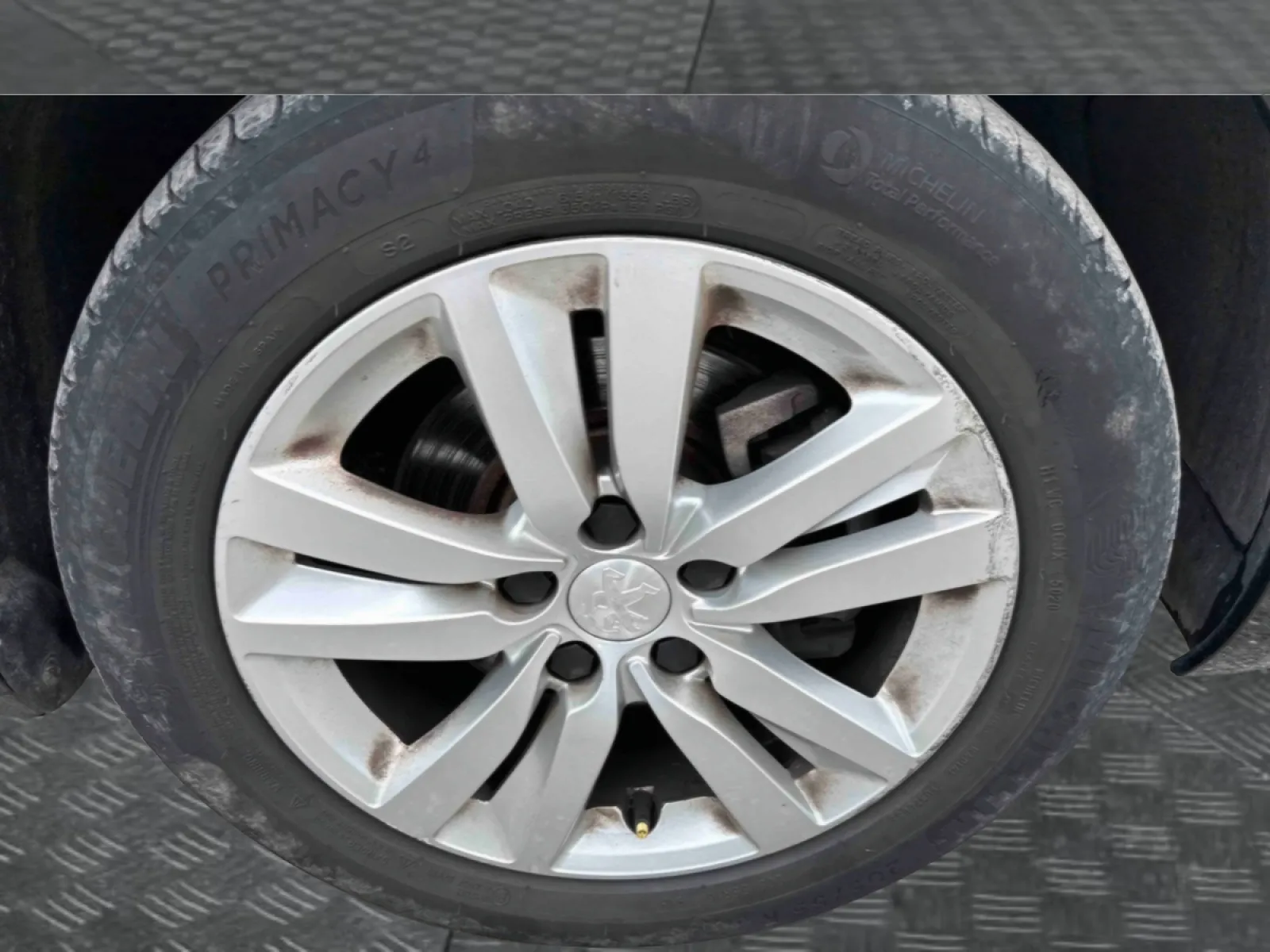 Acheter une peugeot 308 SW BlueHDi 130ch S&S EAT8 d’occasion avec 76390km disponible immédiatement - photo 17