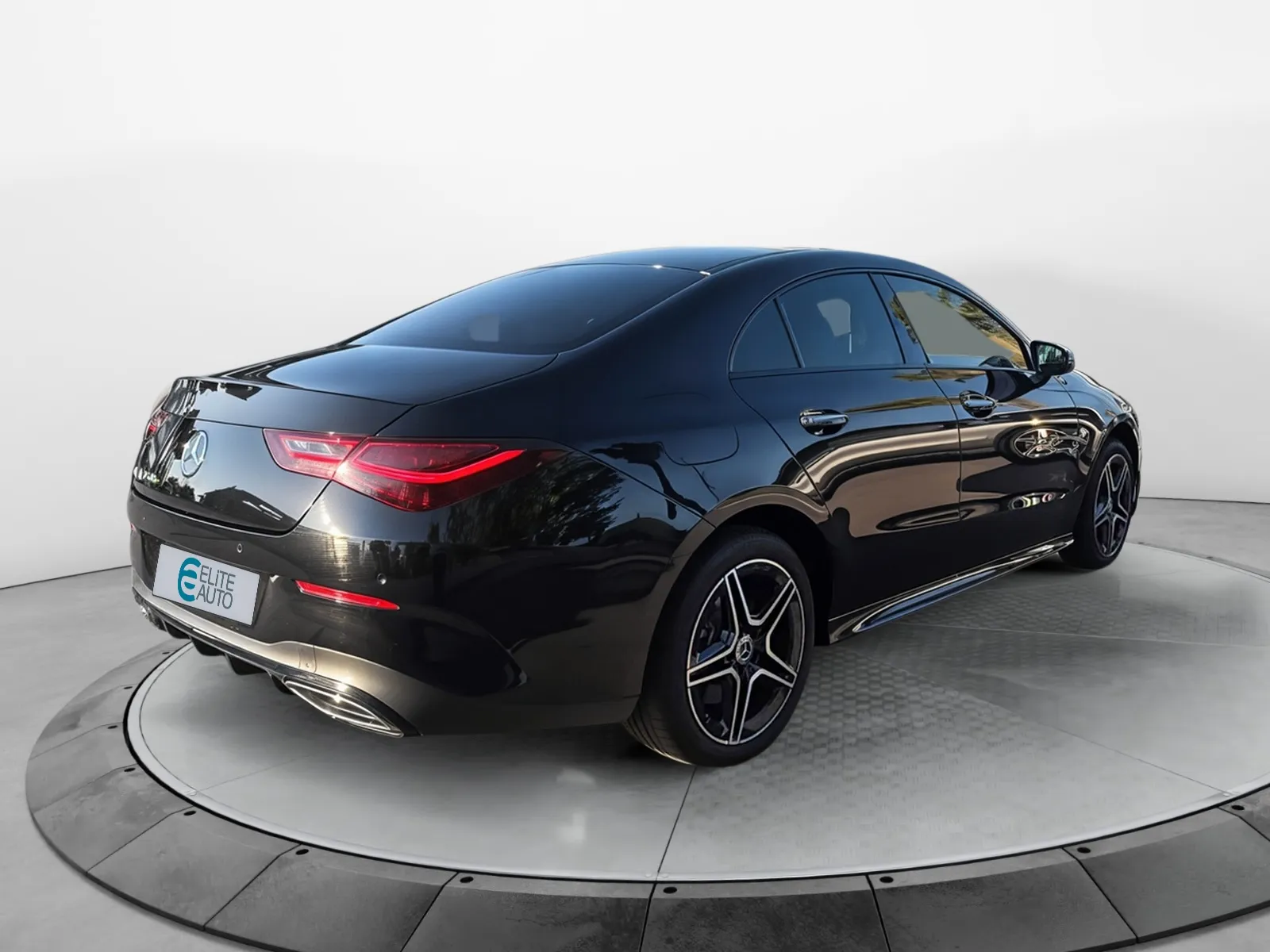Acheter une mercedes CLA Coupé 250 e Hybrid EQ 8G-DCT d’occasion avec 12631km disponible immédiatement - photo 5
