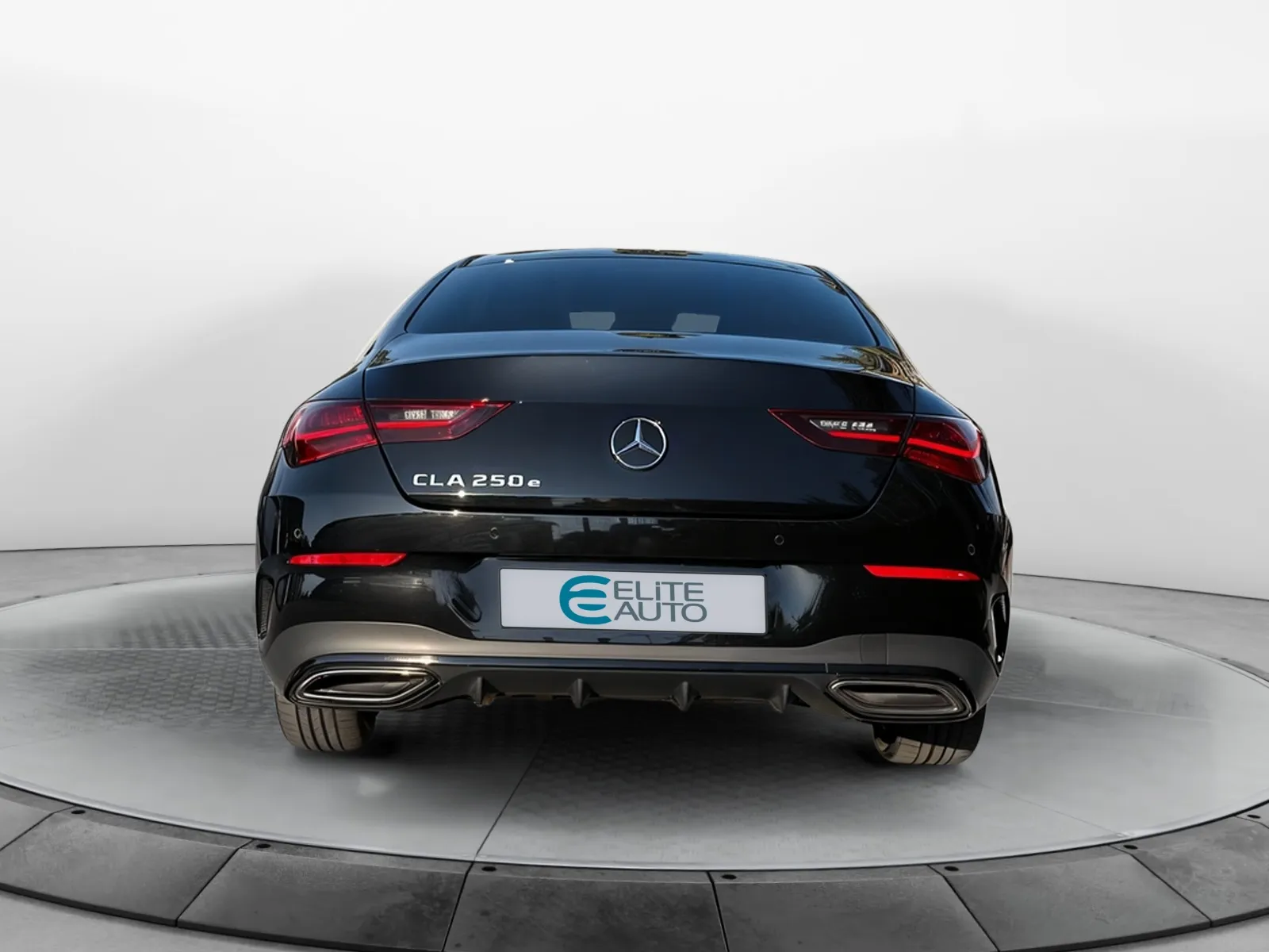 Acheter une mercedes CLA Coupé 250 e Hybrid EQ 8G-DCT d’occasion avec 12631km disponible immédiatement - photo 4