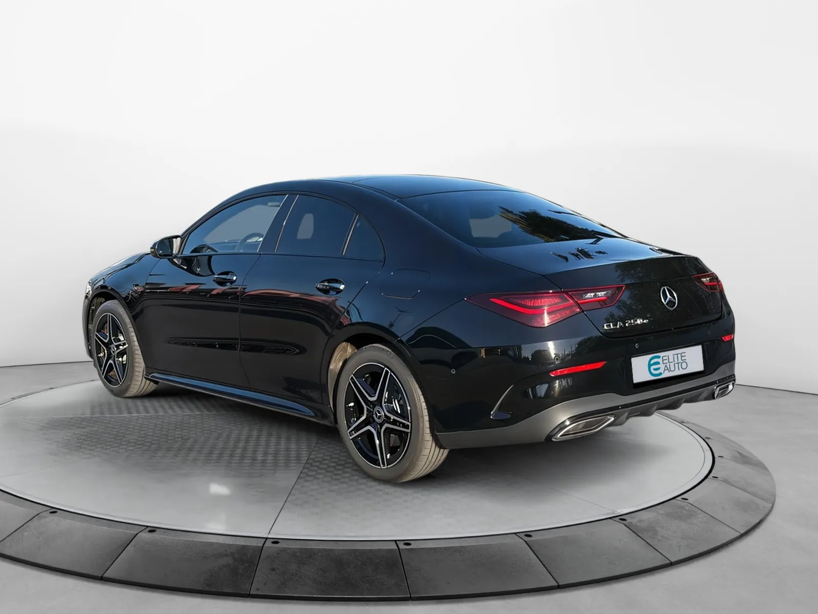 Acheter une mercedes CLA Coupé 250 e Hybrid EQ 8G-DCT d’occasion avec 12631km disponible immédiatement - photo 3