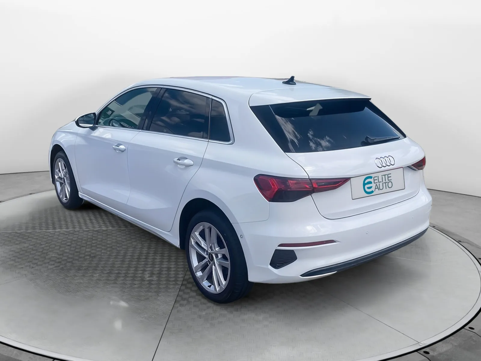 Acheter une audi A3 Sportback 30 TDI 116 S tronic 7 d’occasion avec 56000km disponible immédiatement - photo 3