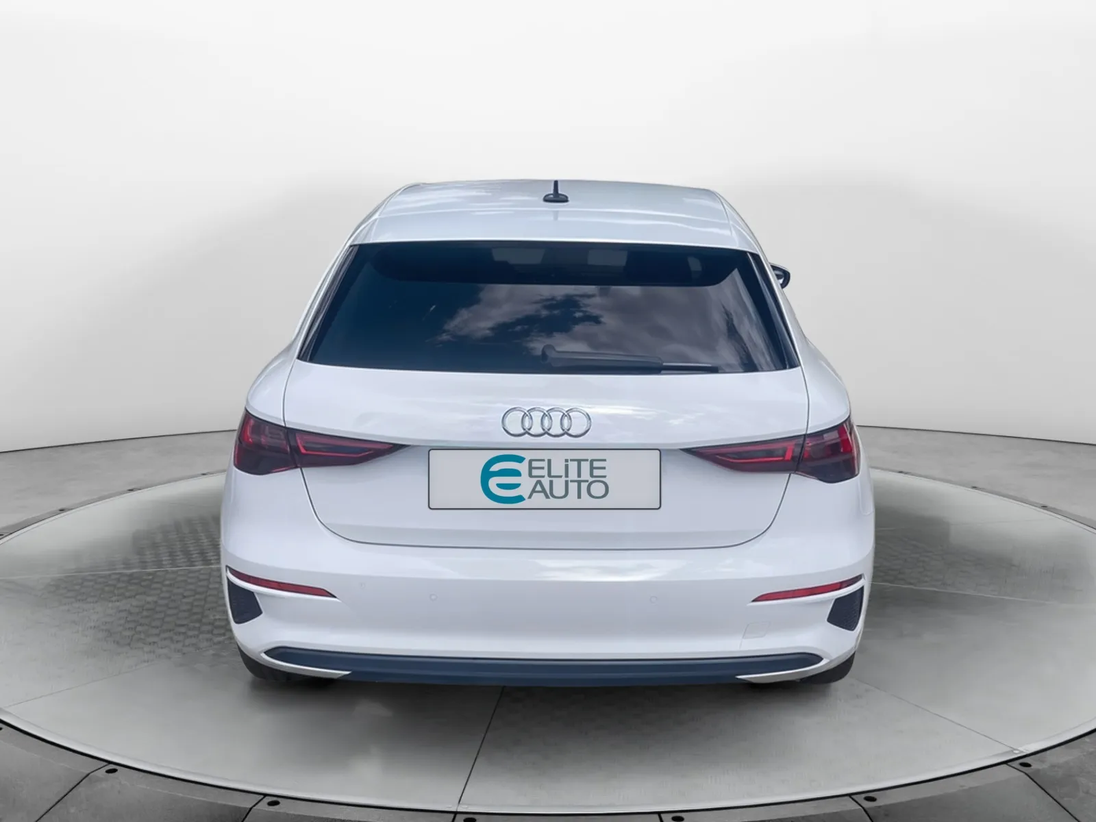 Acheter une audi A3 Sportback 30 TDI 116 S tronic 7 d’occasion avec 56000km disponible immédiatement - photo 4